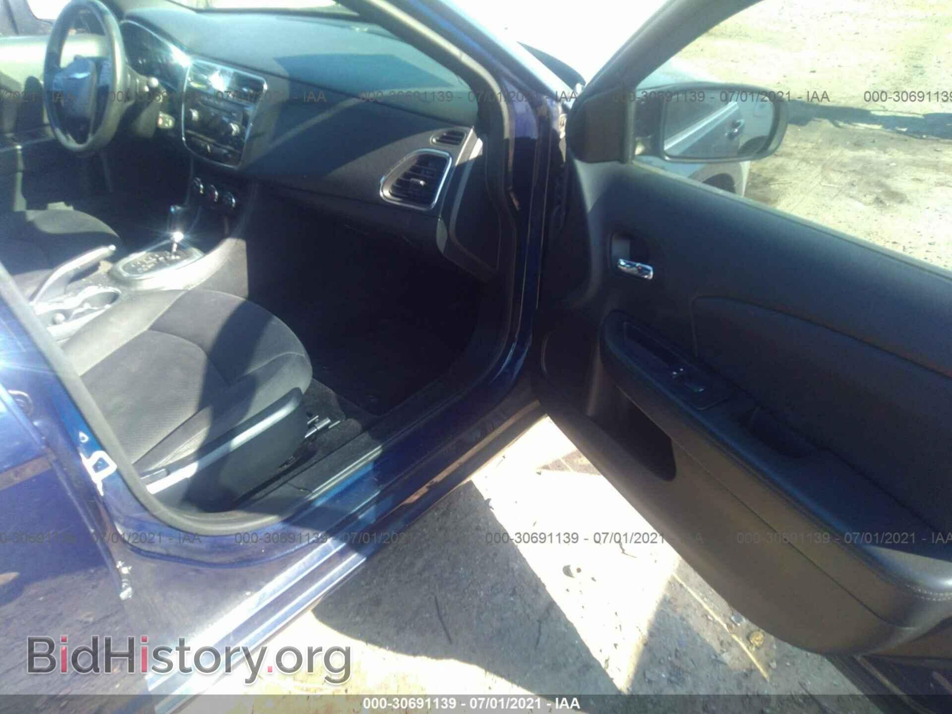 2014 CHRYSLER 200 - VIN: 1C3CCBAB9EN236841 - Фото 5