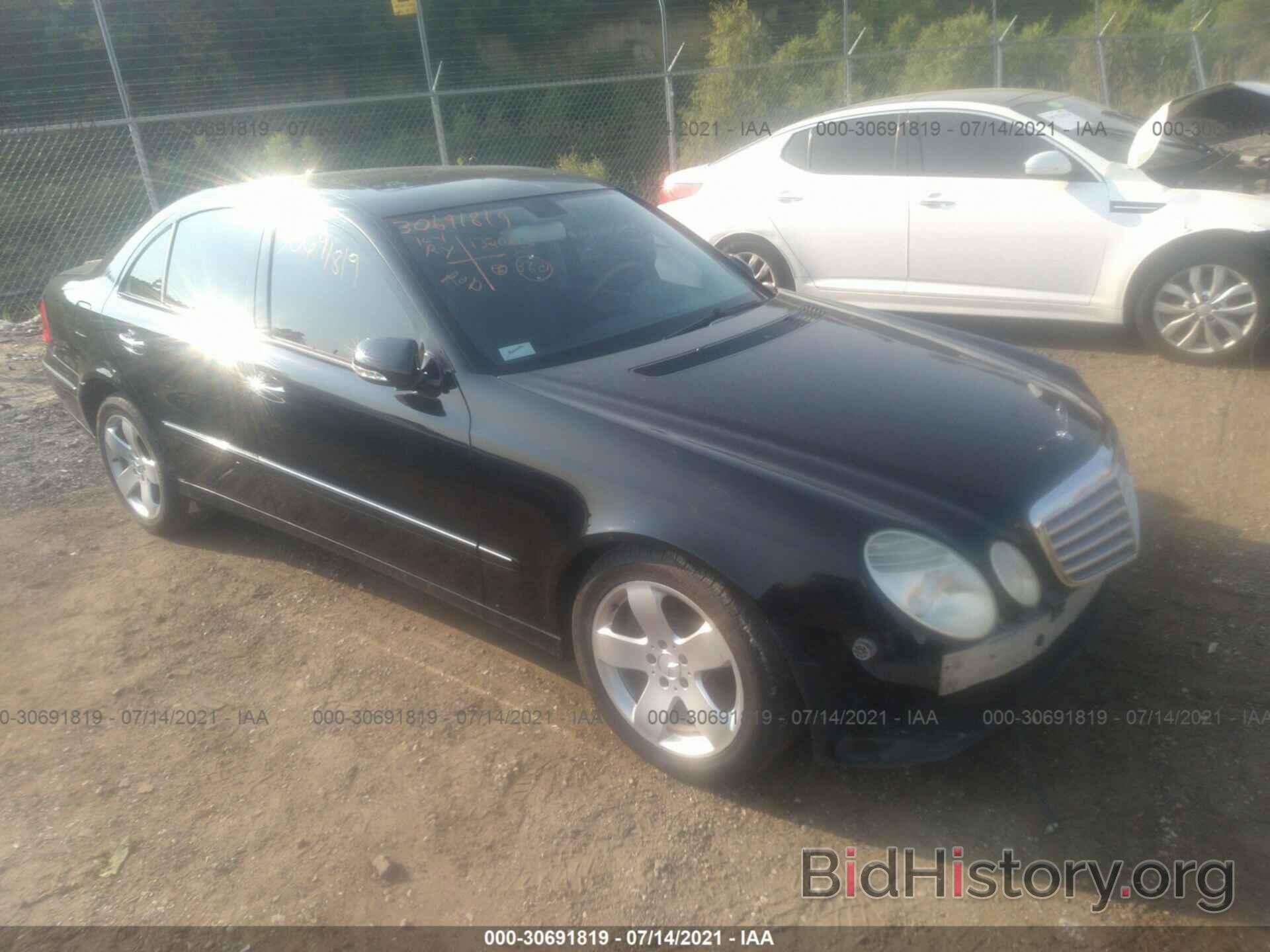 Photo WDBUF90X87X211948 - MERCEDES-BENZ E-CLASS 2007