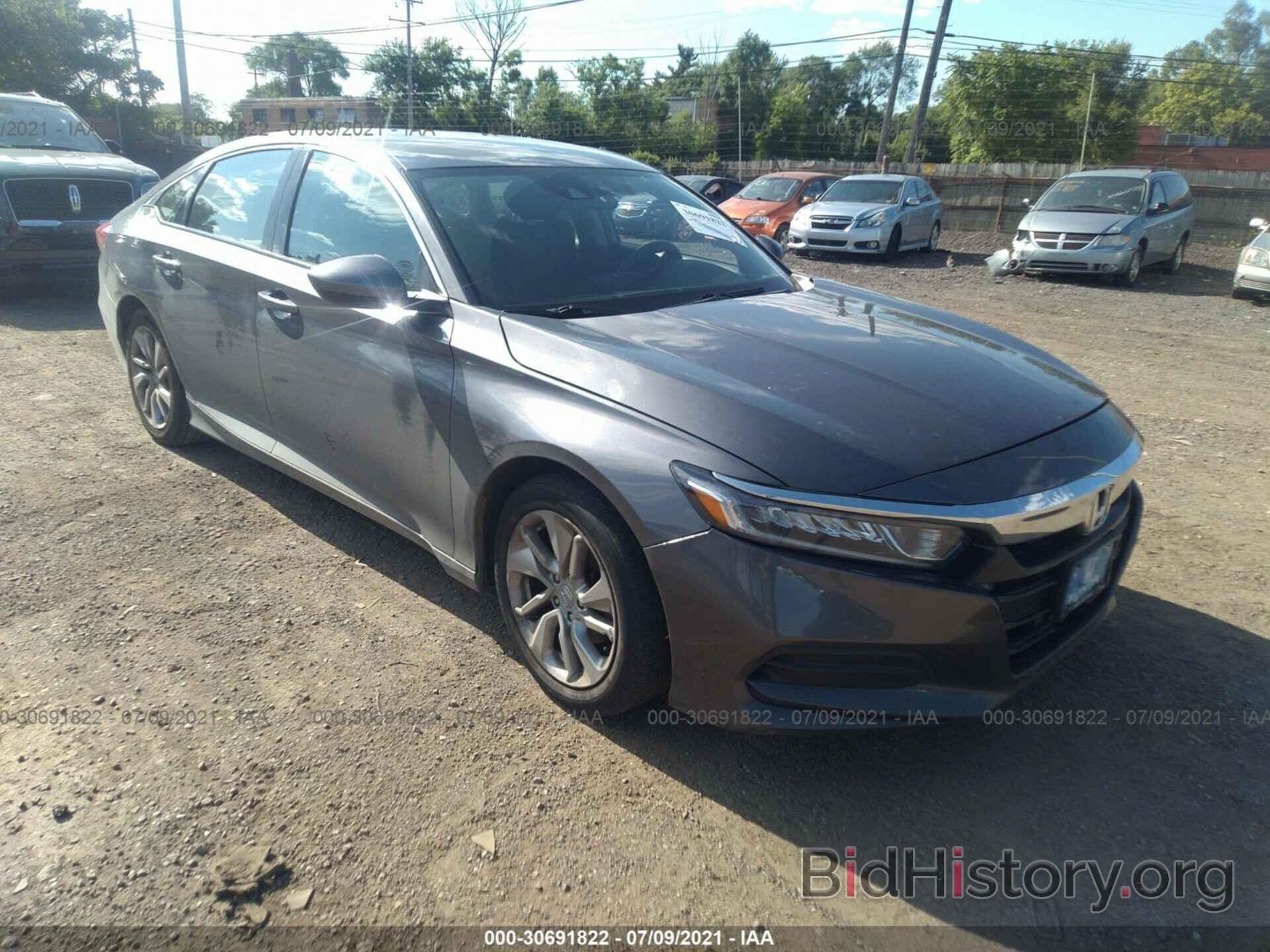 Photo 1HGCV1F11JA075985 - HONDA ACCORD SEDAN 2018