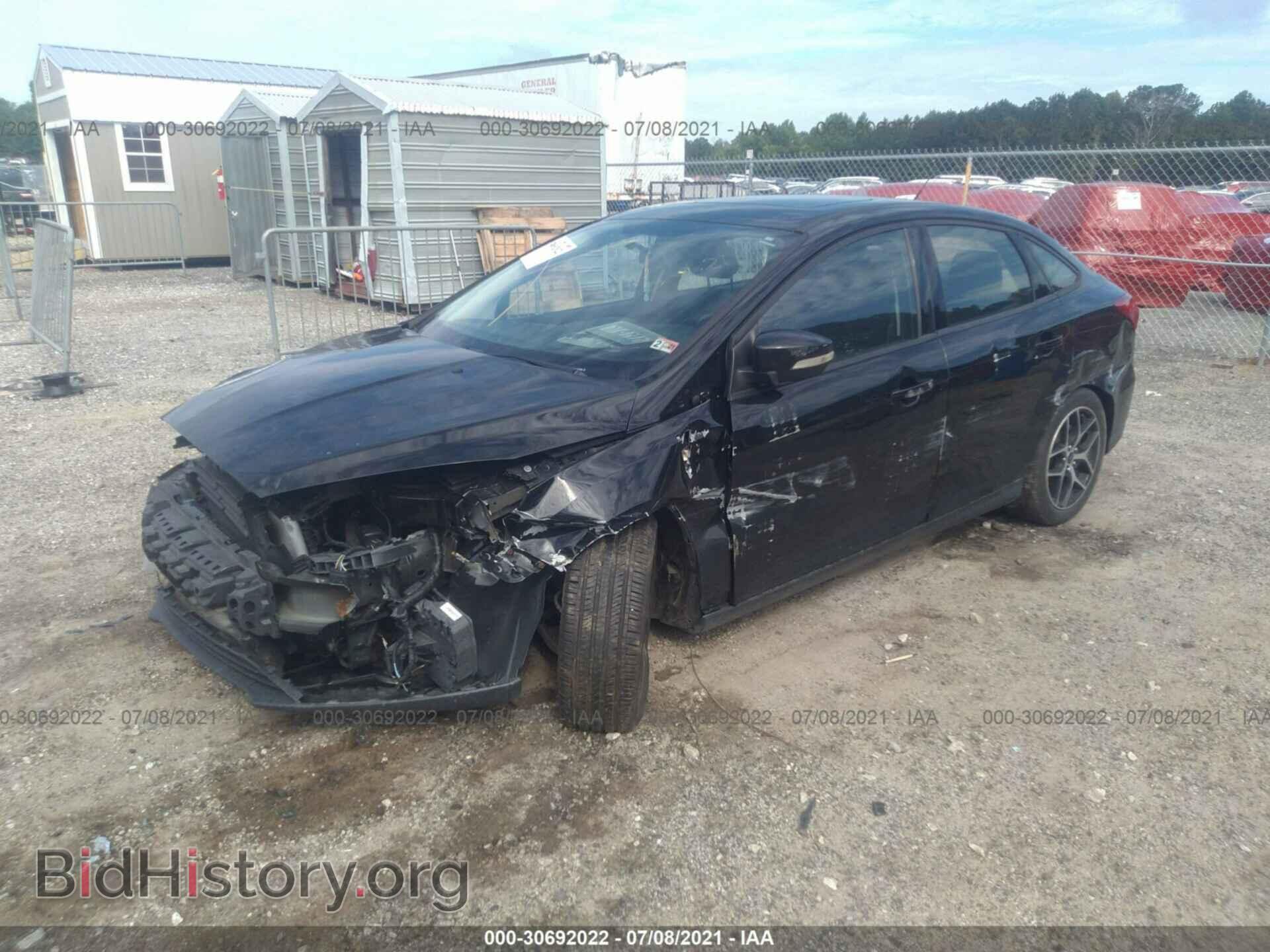 2017 FORD FOCUS - VIN: 1FADP3H26HL227195 - Фото 2