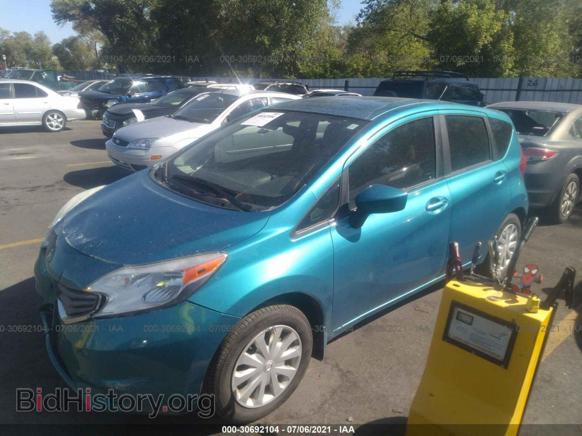 2015 NISSAN VERSA NOTE - VIN: 3N1CE2CP2FL449990 - Фото 2