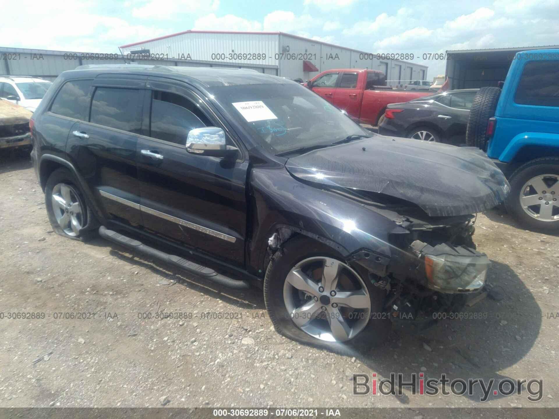 Photo 1J4RR6GT2BC583781 - JEEP GRAND CHEROKEE 2011