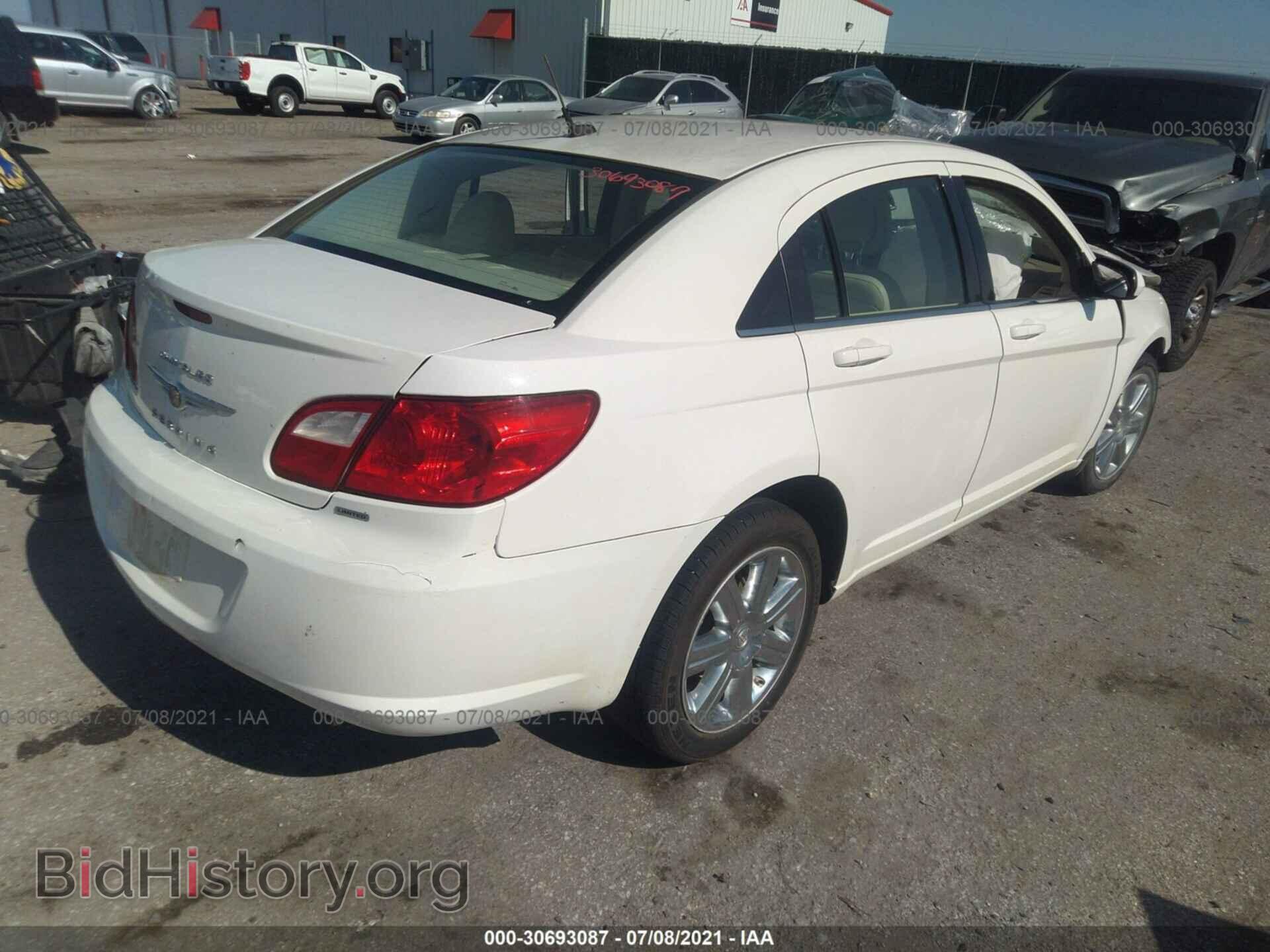 2010 CHRYSLER SEBRING - VIN: 1C3CC5FVXAN160884 - Фото 4