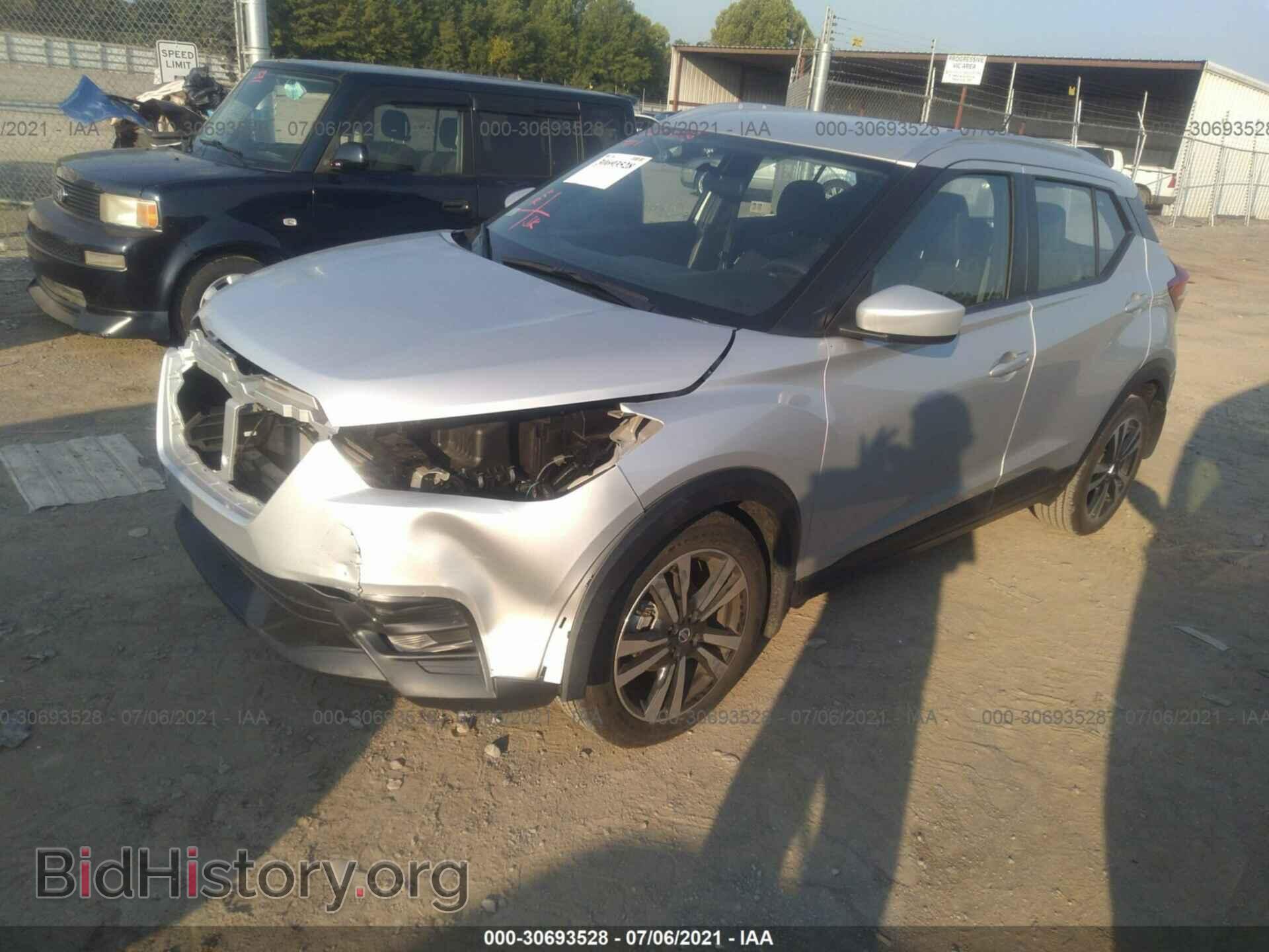 2019 NISSAN KICKS - VIN: 3N1CP5CU3KL496909 - Photo 2