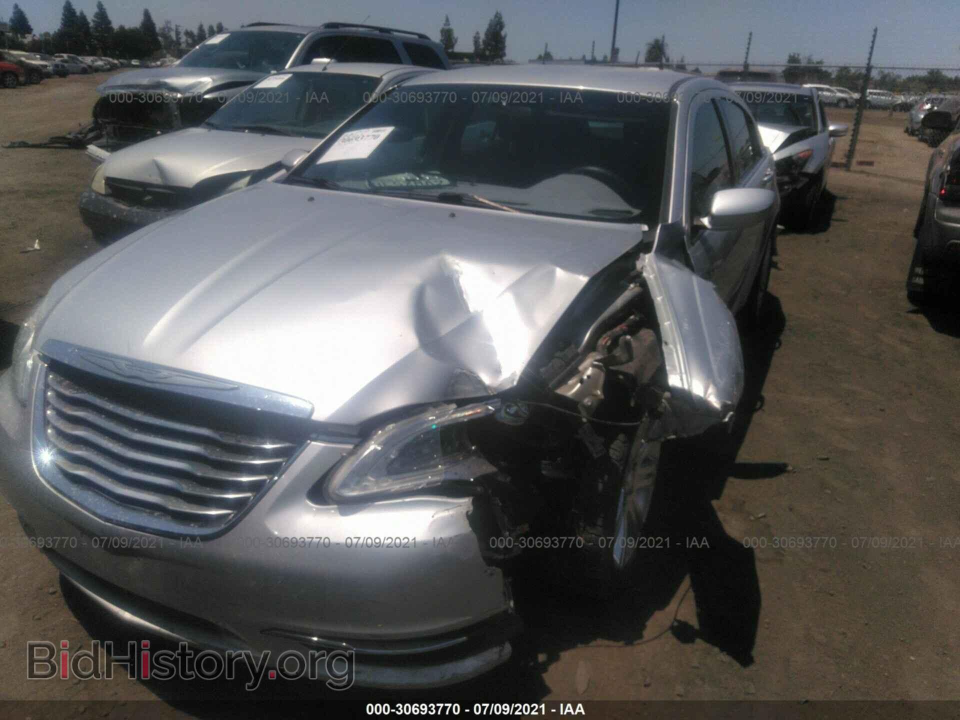 2012 CHRYSLER 200 - VIN: 1C3CCBAB5CN316926 - Photo 2