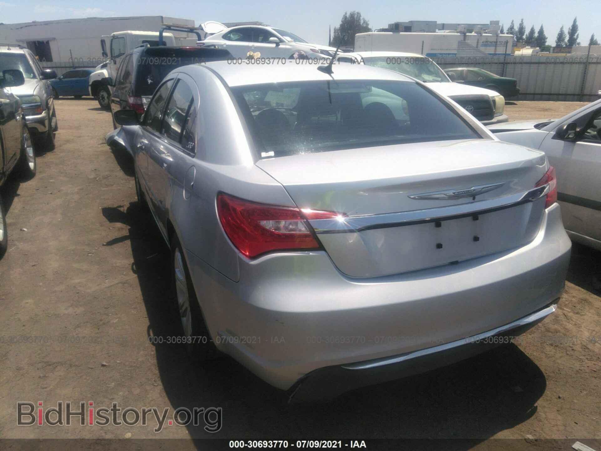 2012 CHRYSLER 200 - VIN: 1C3CCBAB5CN316926 - Photo 3