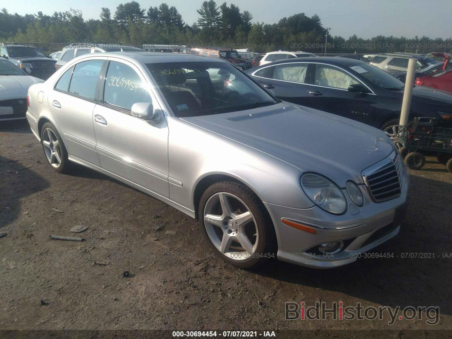 Photo WDBUF87X08B255067 - MERCEDES-BENZ E-CLASS 2008