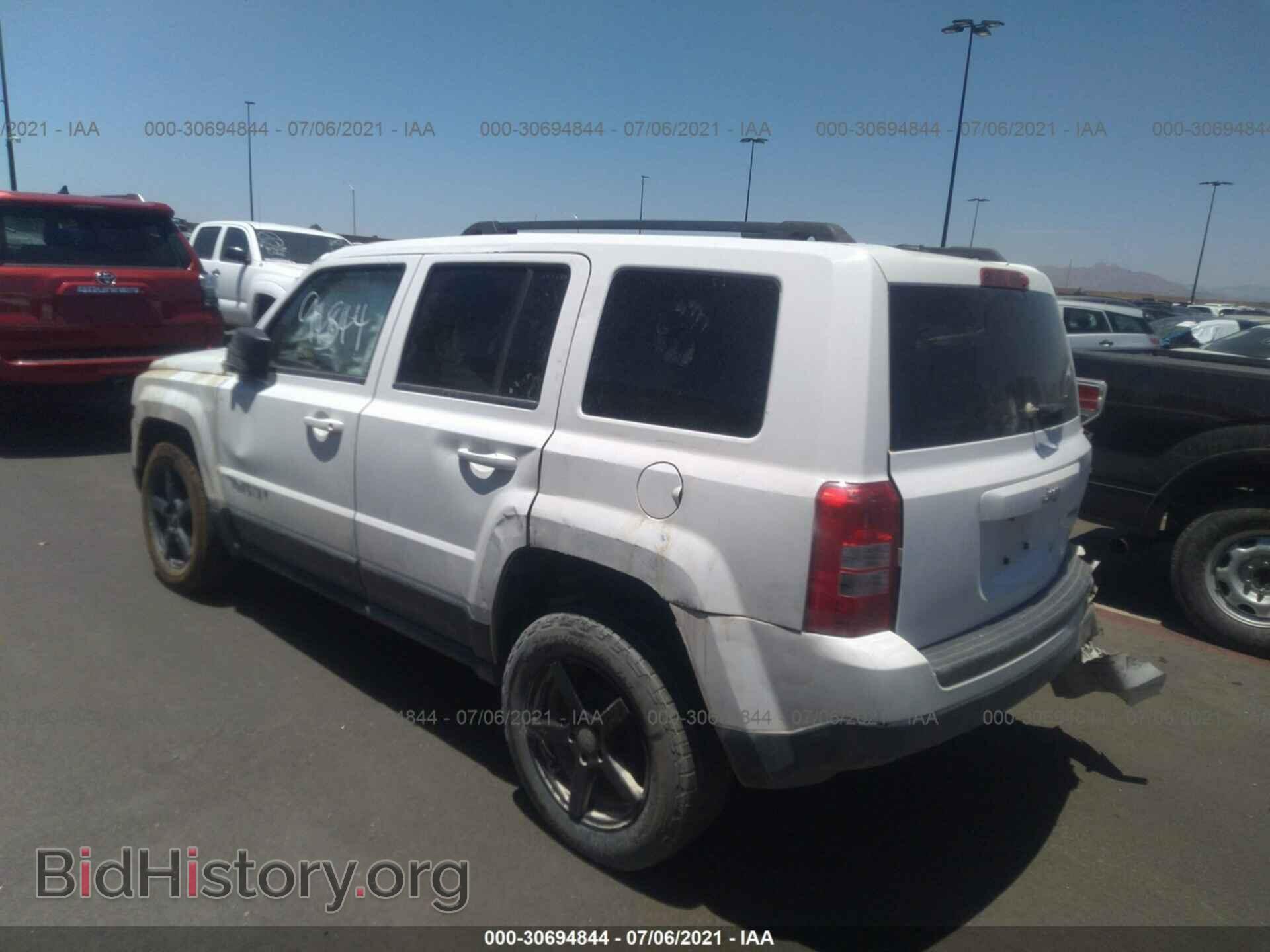 2012 JEEP PATRIOT - VIN: 1C4NJPFA7CD696607 - Фото 3