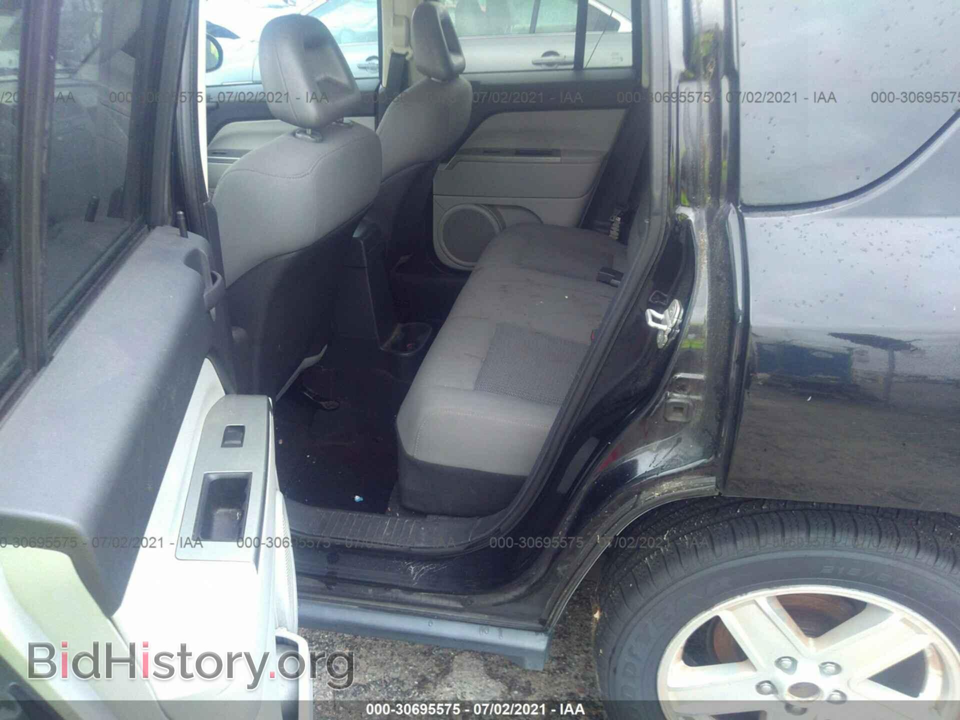2007 JEEP COMPASS - VIN: 1J8FT47W37D185773 - Фото 8