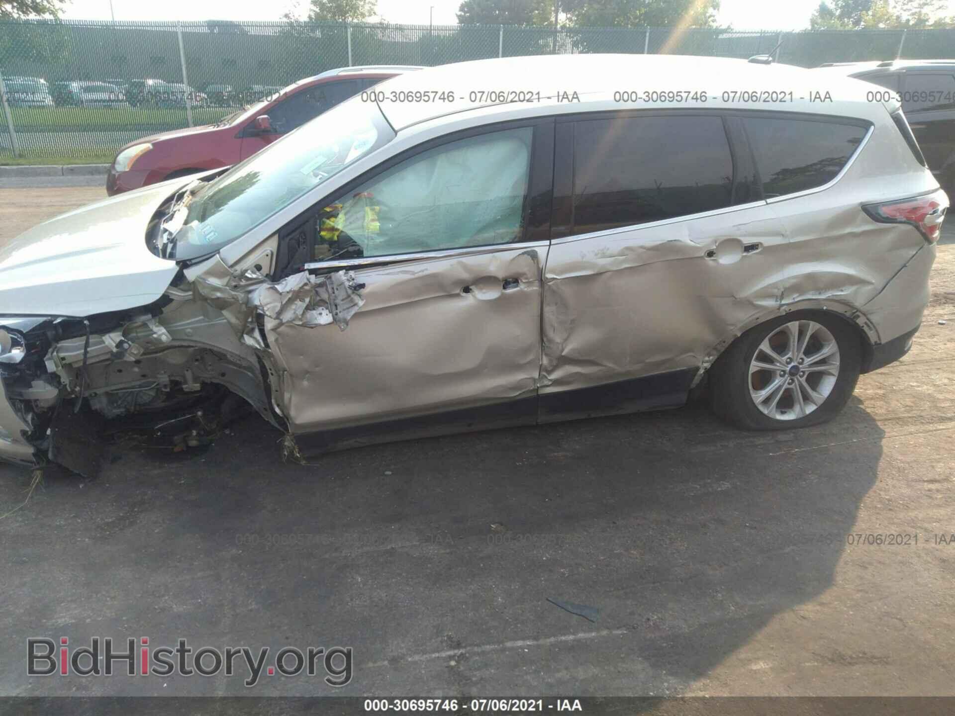 2017 FORD ESCAPE - VIN: 1FMCU9GD6HUB22652 - Photo 6