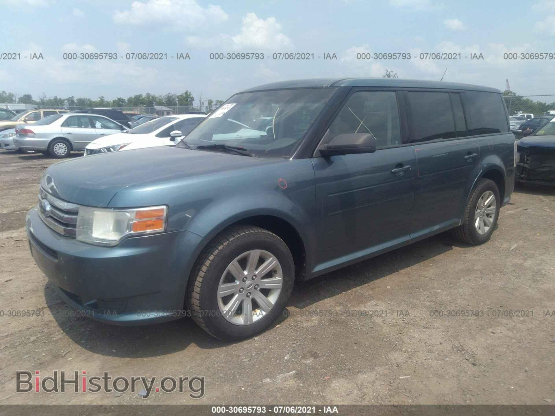 2010 FORD FLEX - VIN: 2FMGK5BC5ABA50983 - Photo 2