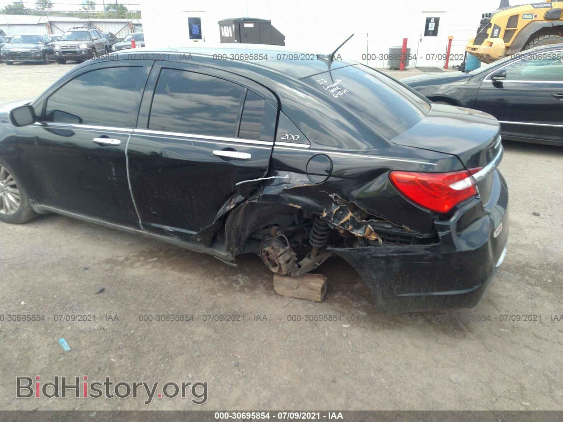 2012 CHRYSLER 200 - VIN: 1C3CCBCG1CN159212 - Фото 6