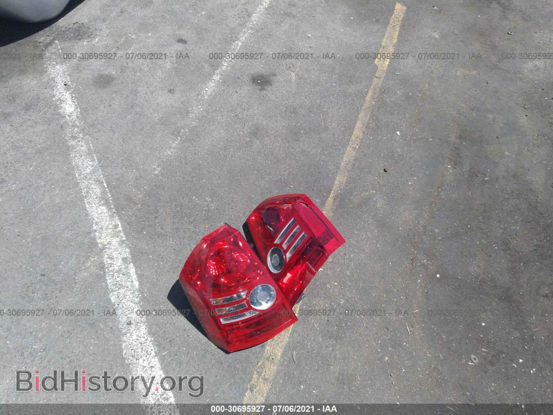 2010 CHRYSLER 300 - VIN: 2C3CA5CVXAH233061 - Фото 11