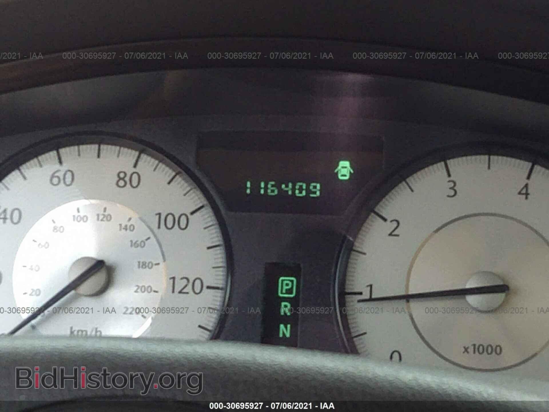 2010 CHRYSLER 300 - VIN: 2C3CA5CVXAH233061 - Фото 7