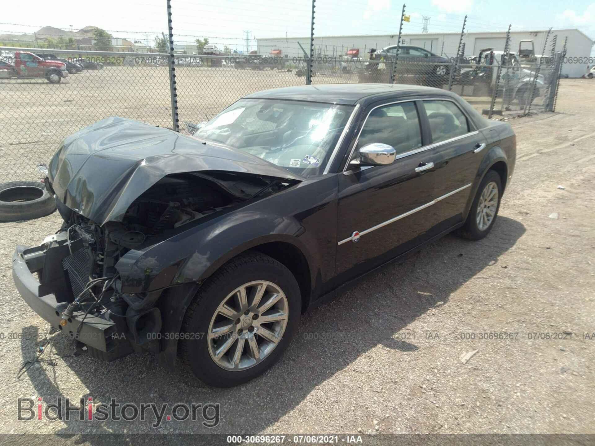 2007 CHRYSLER 300 - VIN: 2C3KA63H47H803348 - Фото 2