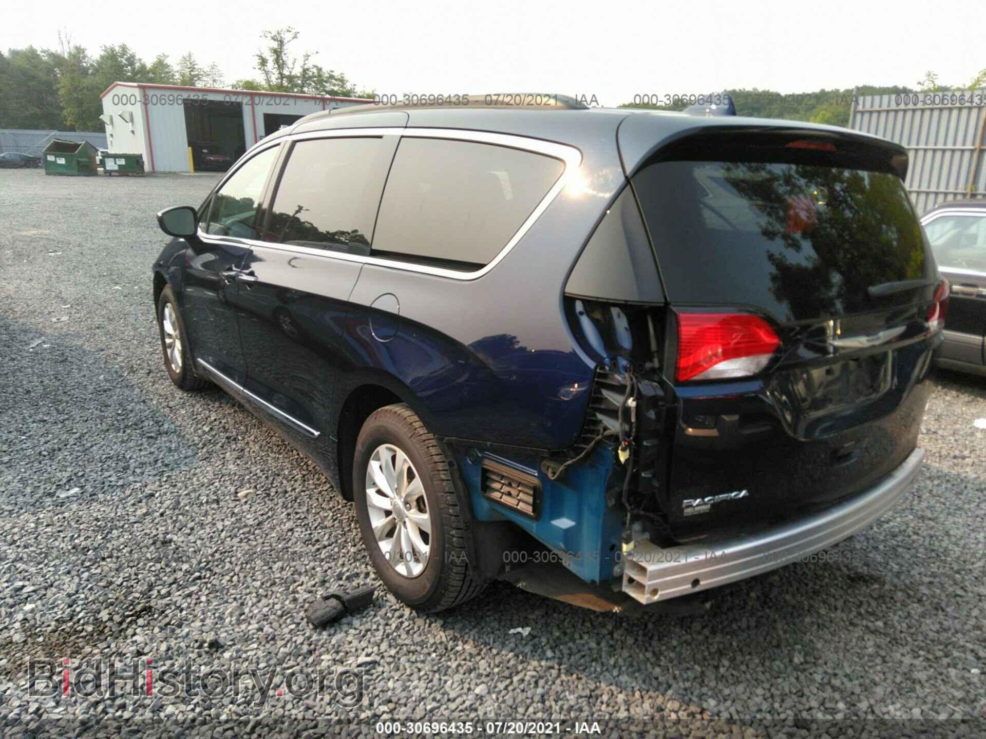 2017 CHRYSLER PACIFICA - VIN: 2C4RC1BG2HR785489 - Фото 3