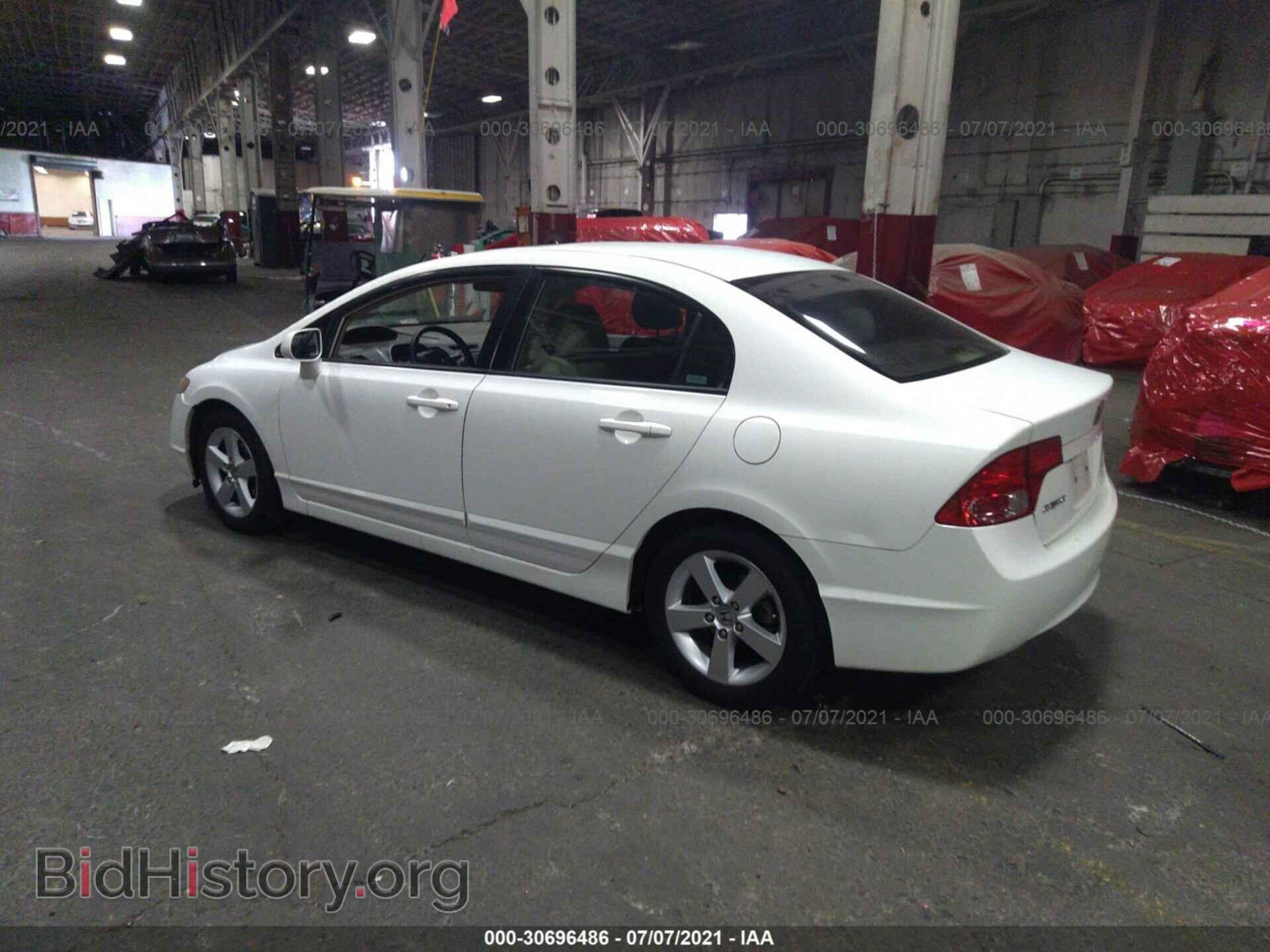 2006 HONDA CIVIC SDN - VIN: JHMFA16866S005757 - Фото 3