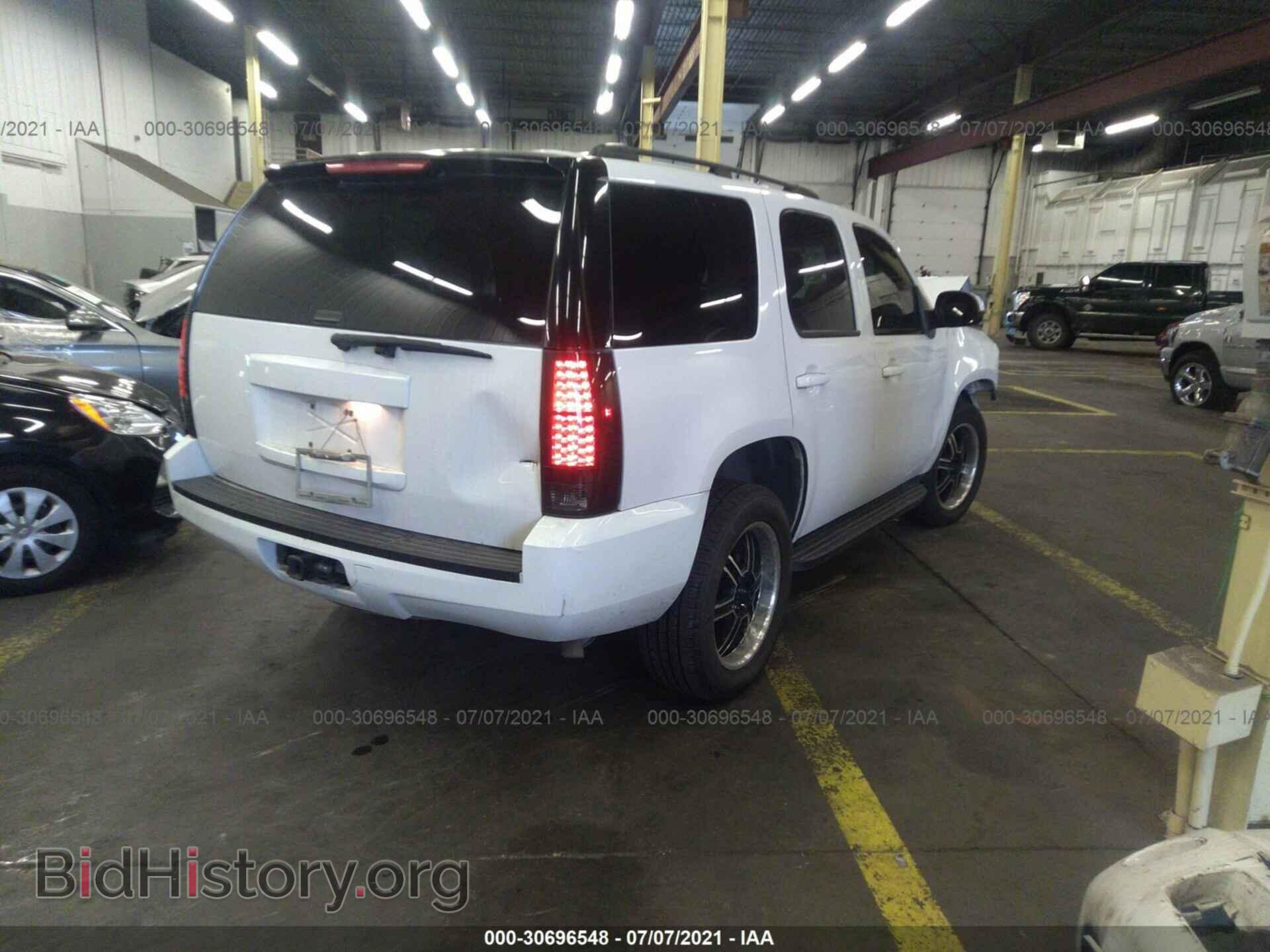 2013 GMC YUKON - VIN: 1GKS2AE07DR124922 - Photo 4