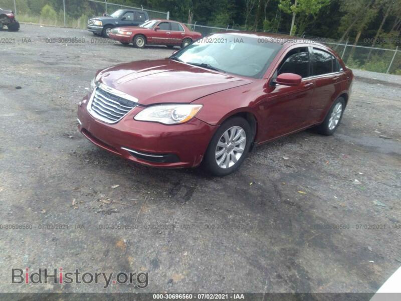 2013 Chrysler 200 (VIN 1C3CCBBG1DN573271) — photo 2 of 11