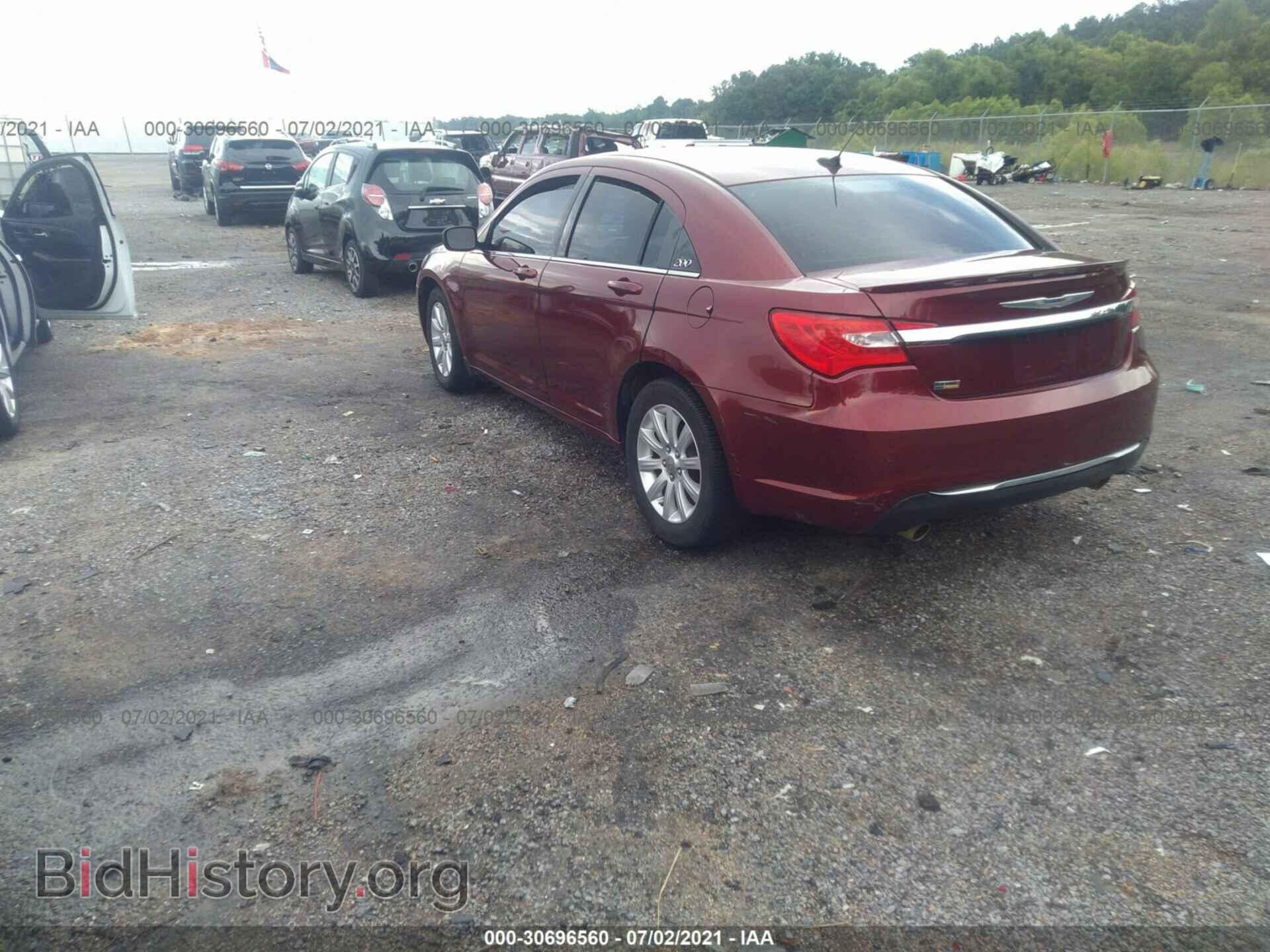 2013 CHRYSLER 200 - VIN: 1C3CCBBG1DN573271 - Фото 3