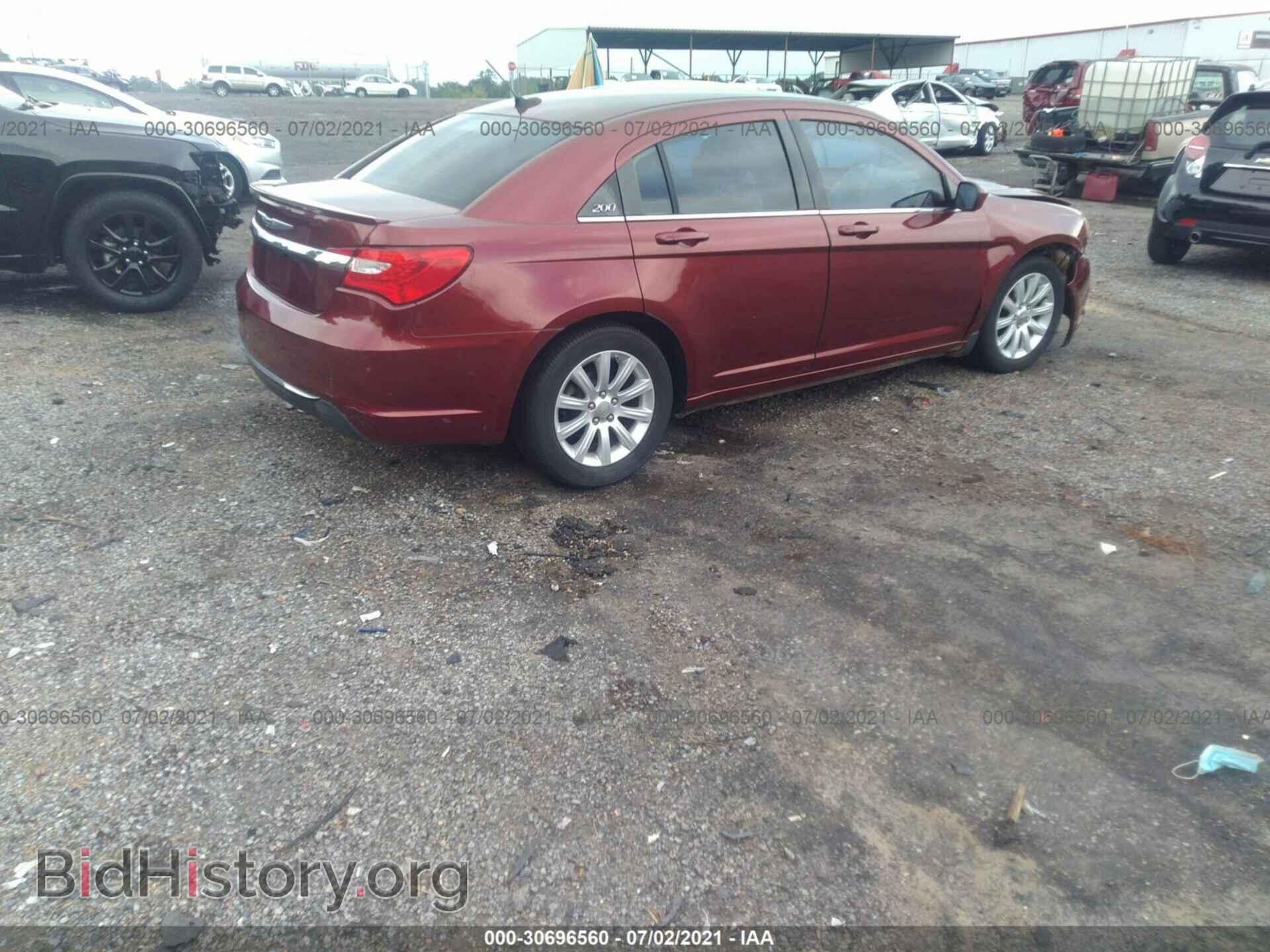2013 CHRYSLER 200 - VIN: 1C3CCBBG1DN573271 - Фото 4