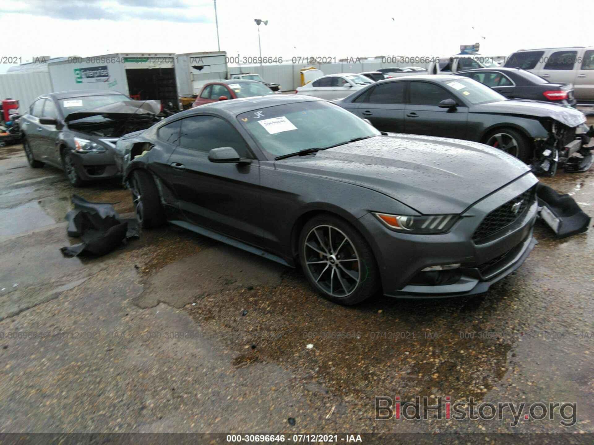 Photo 1FA6P8TH9F5381712 - FORD MUSTANG 2015