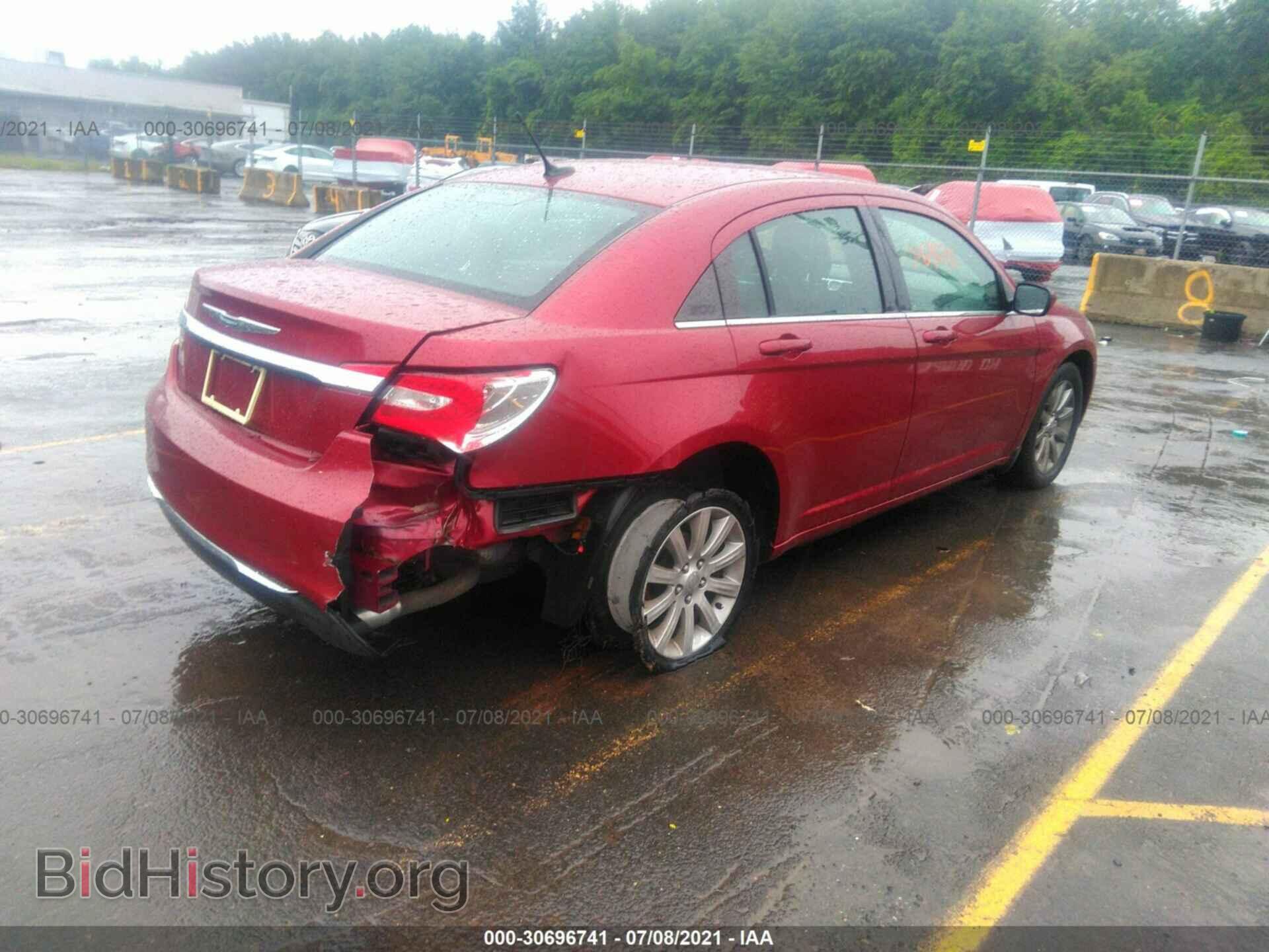 2013 CHRYSLER 200 - VIN: 1C3CCBBG3DN569075 - Фото 4