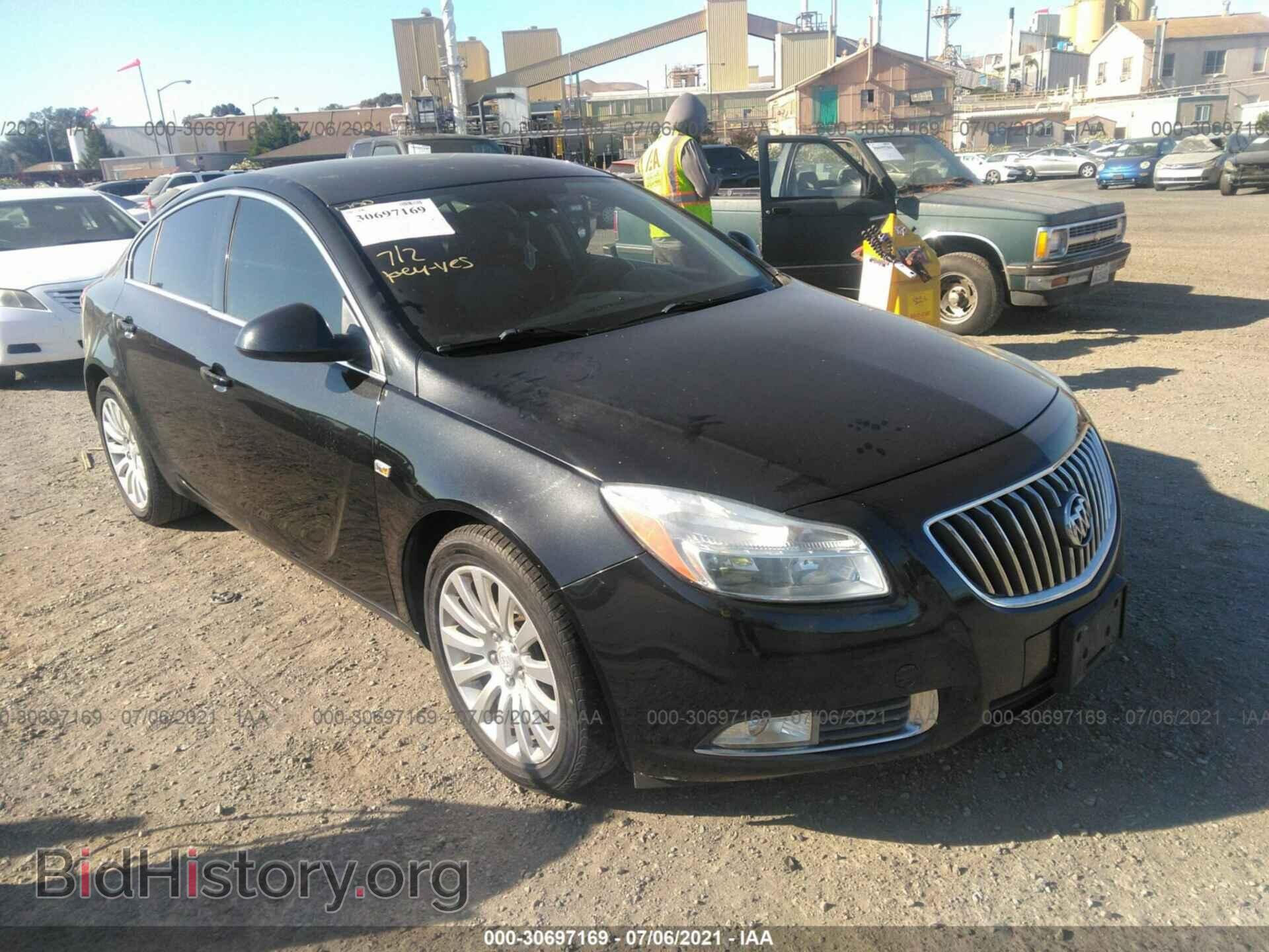 Photo W04GR5EC2B1011769 - BUICK REGAL 2011