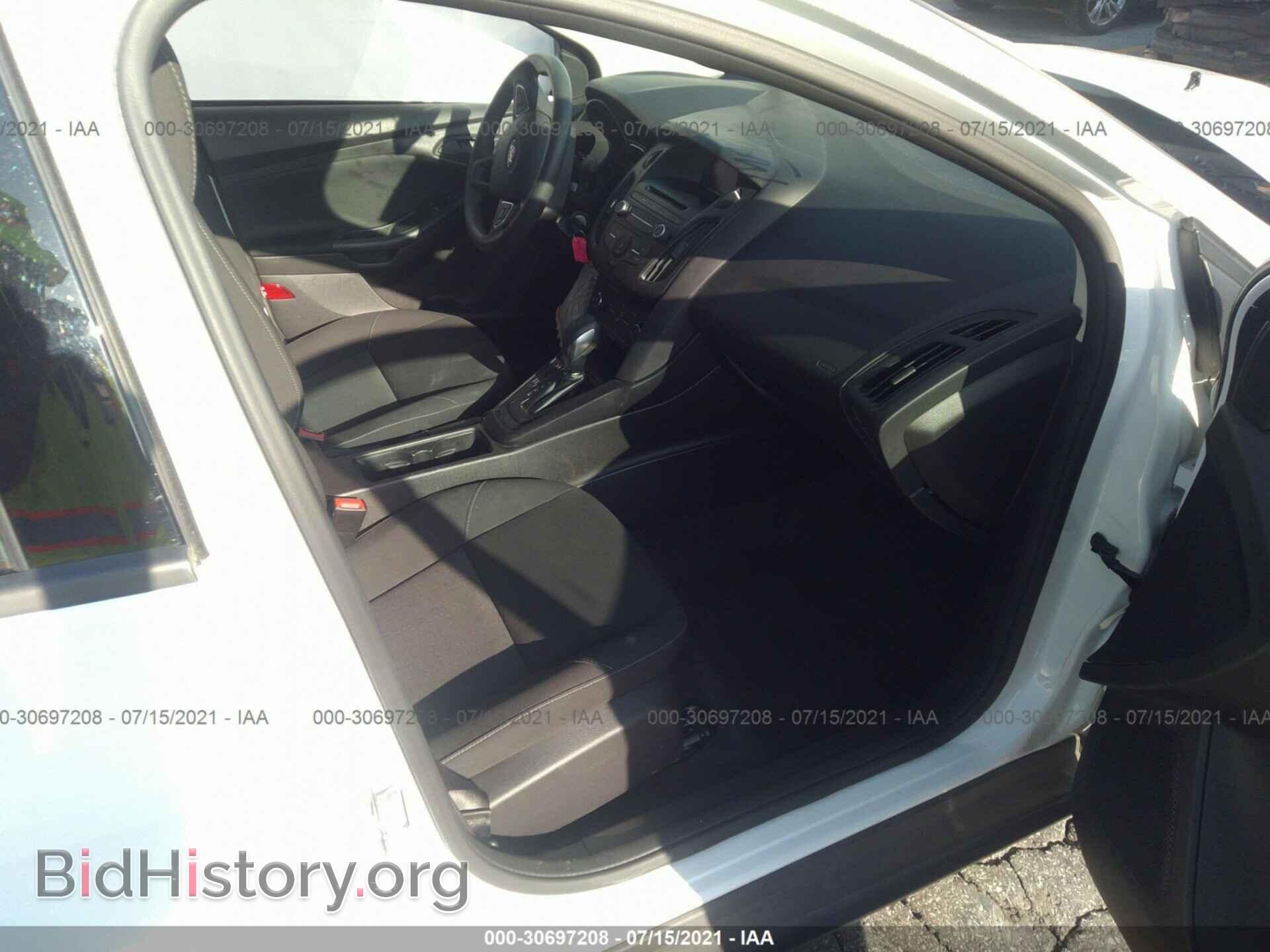 2016 FORD FOCUS - VIN: 1FADP3E27GL304255 - Photo 5
