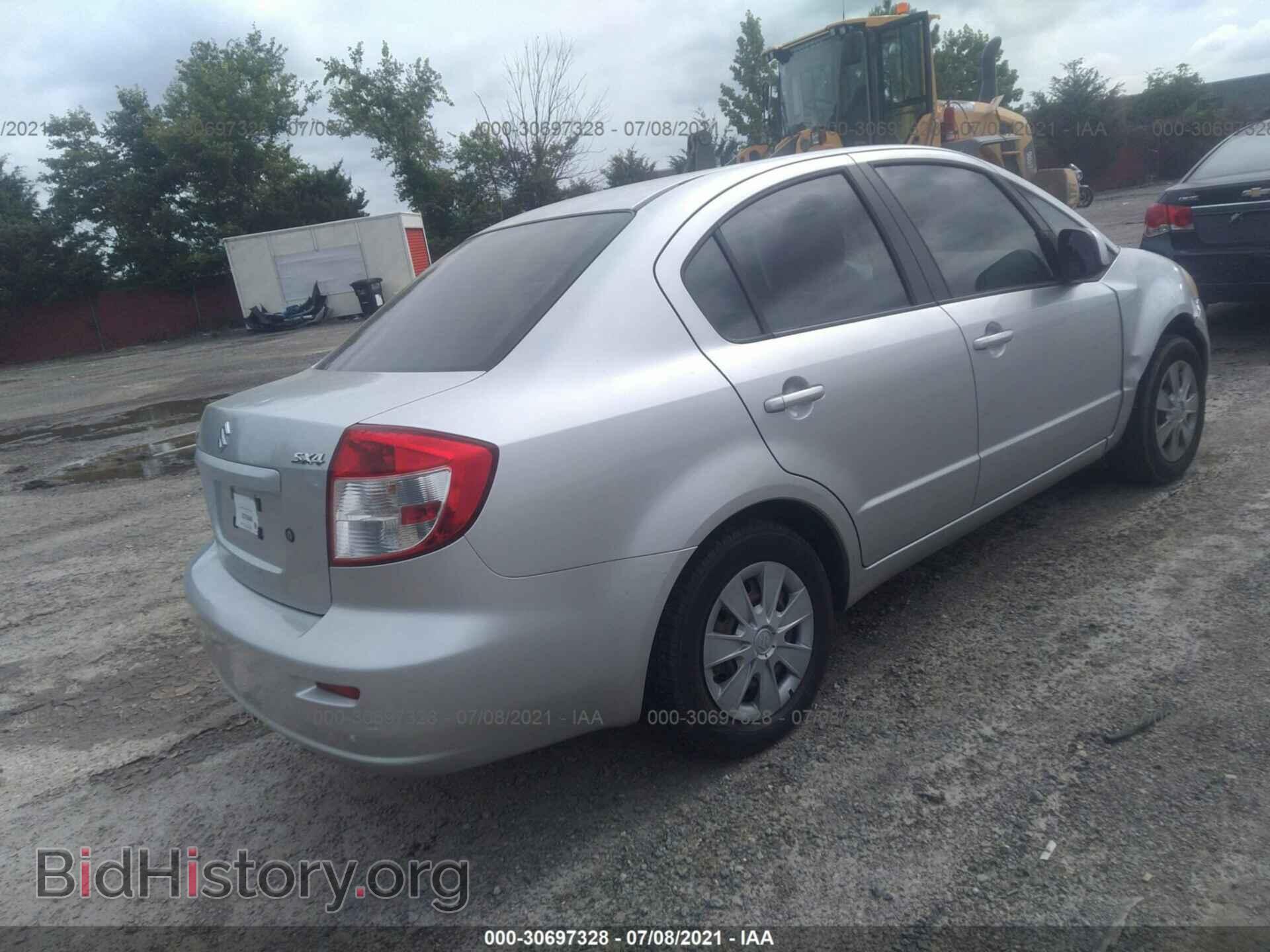2011 SUZUKI SX4 - VIN: JS2YC5A26B6300882 - Фото 4