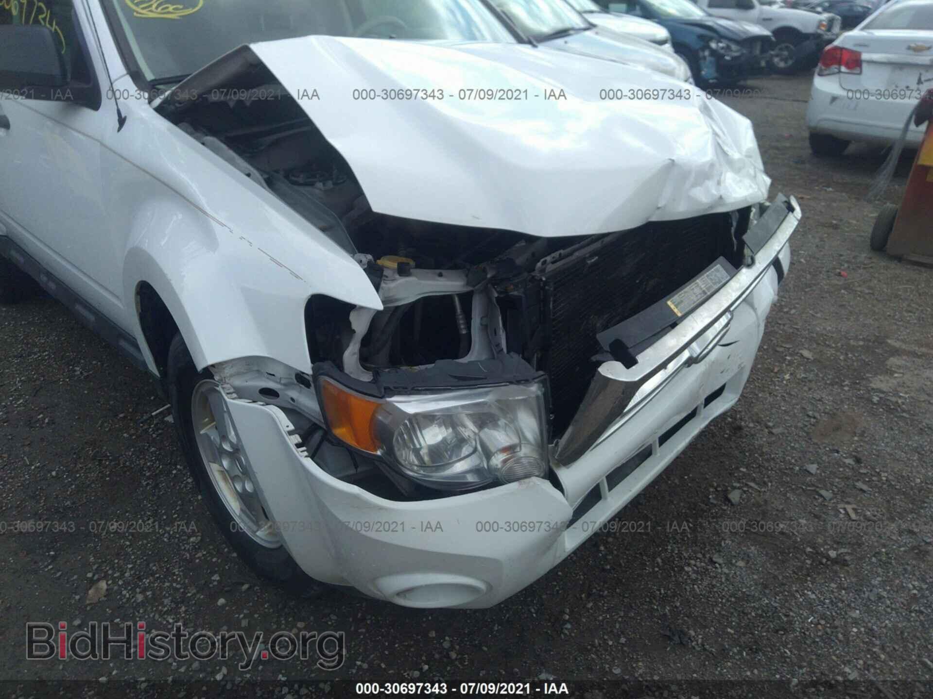2011 FORD ESCAPE - VIN: 1FMCU0D76BKC13076 - Фото 6