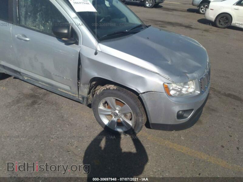 2012 Jeep COMPASS (VIN 1C4NJCBA7CD520820) — photo 6 of 16
