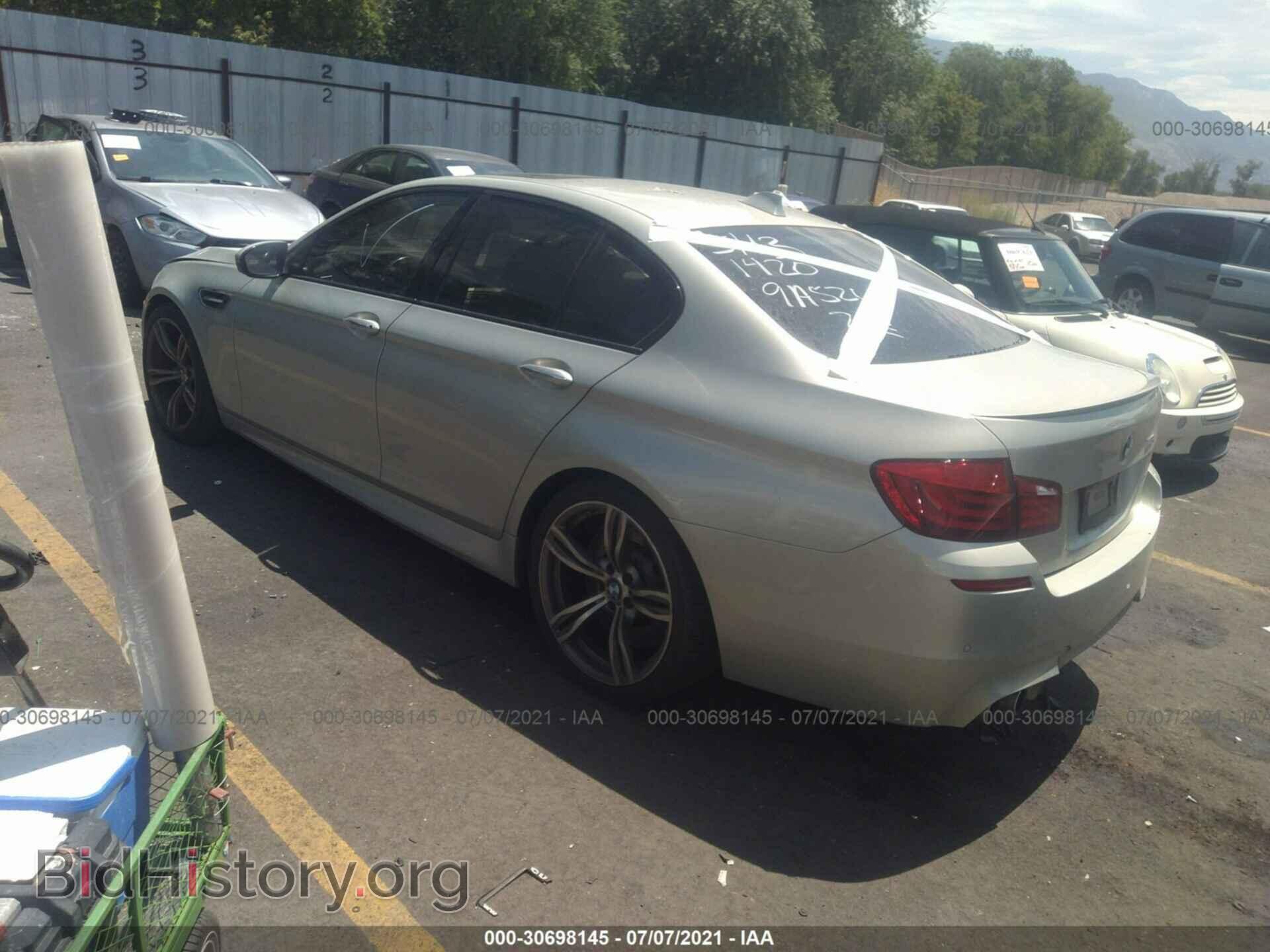 2013 BMW M5 - VIN: WBSFV9C52DD095711 - Фото 3