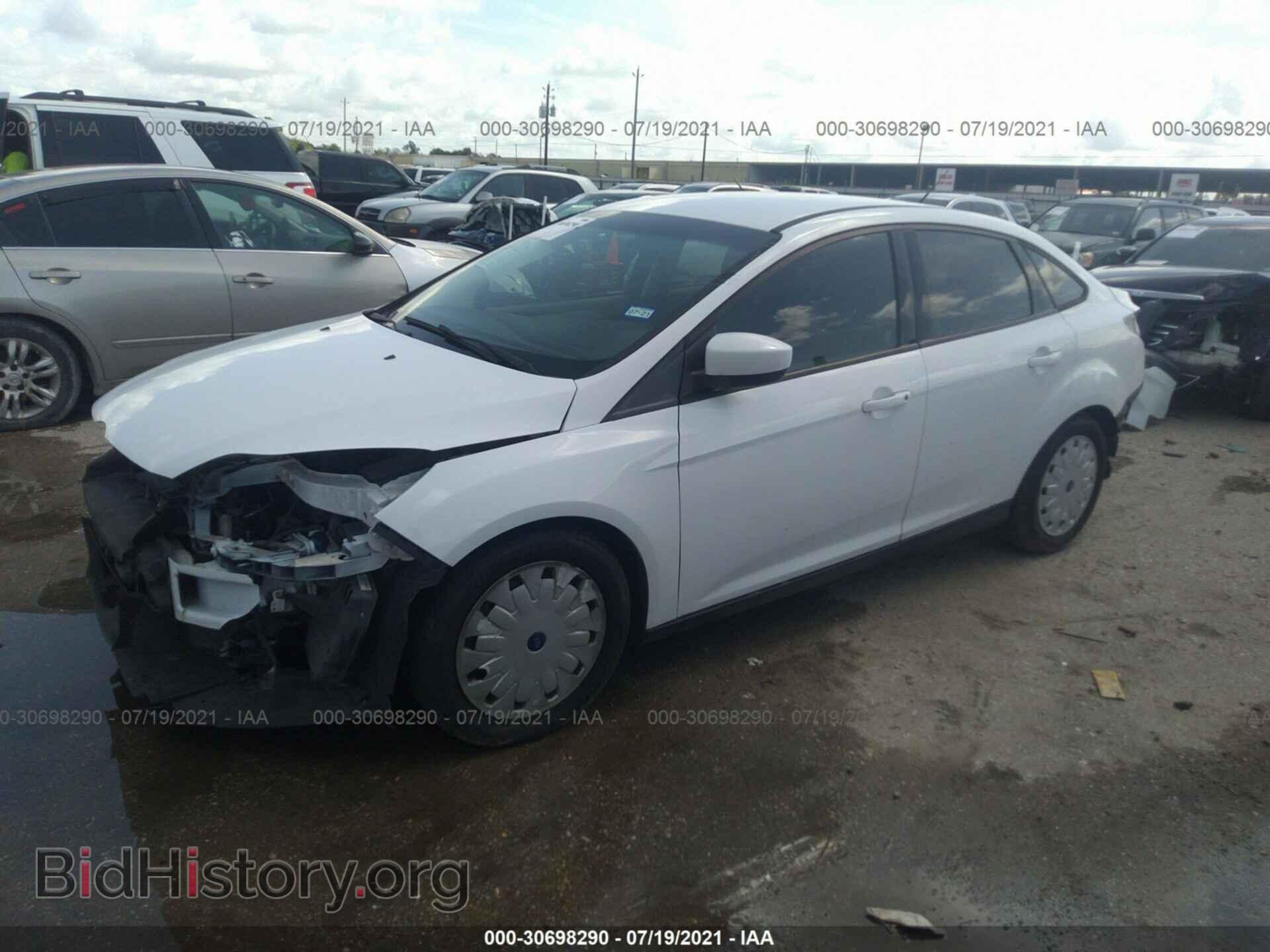 2012 FORD FOCUS - VIN: 1FAHP3F28CL333628 - Фото 2