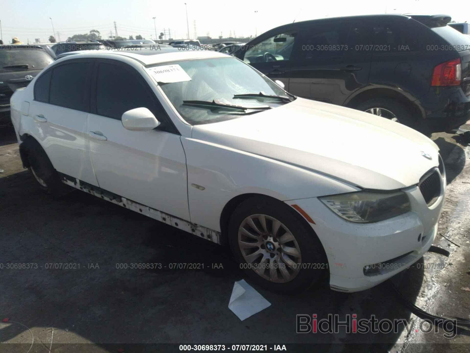 Photo WBAPH57559NL77247 - BMW 3 SERIES 2009