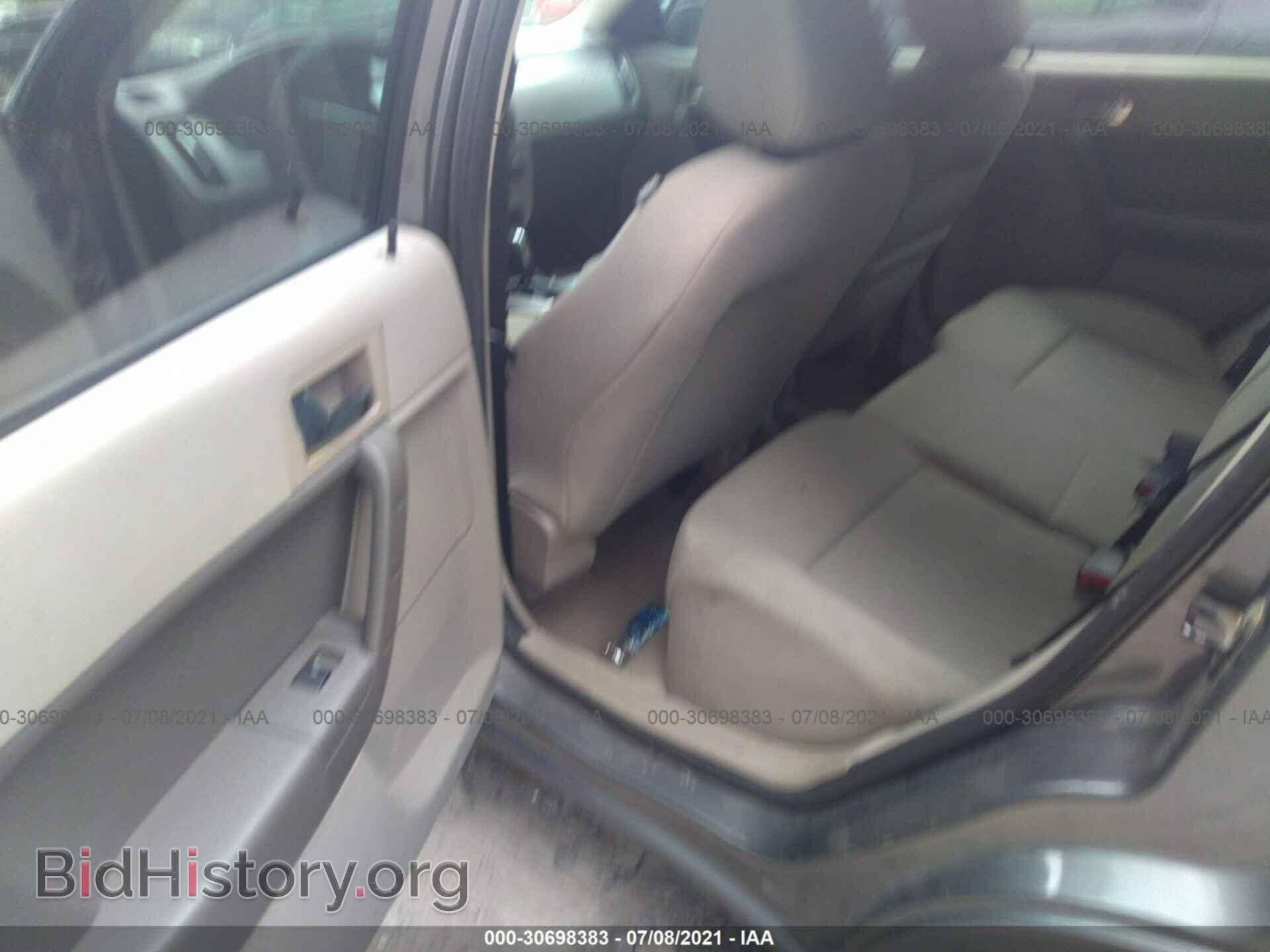 2010 FORD FOCUS - VIN: 1FAHP3GN9AW164904 - Фото 8