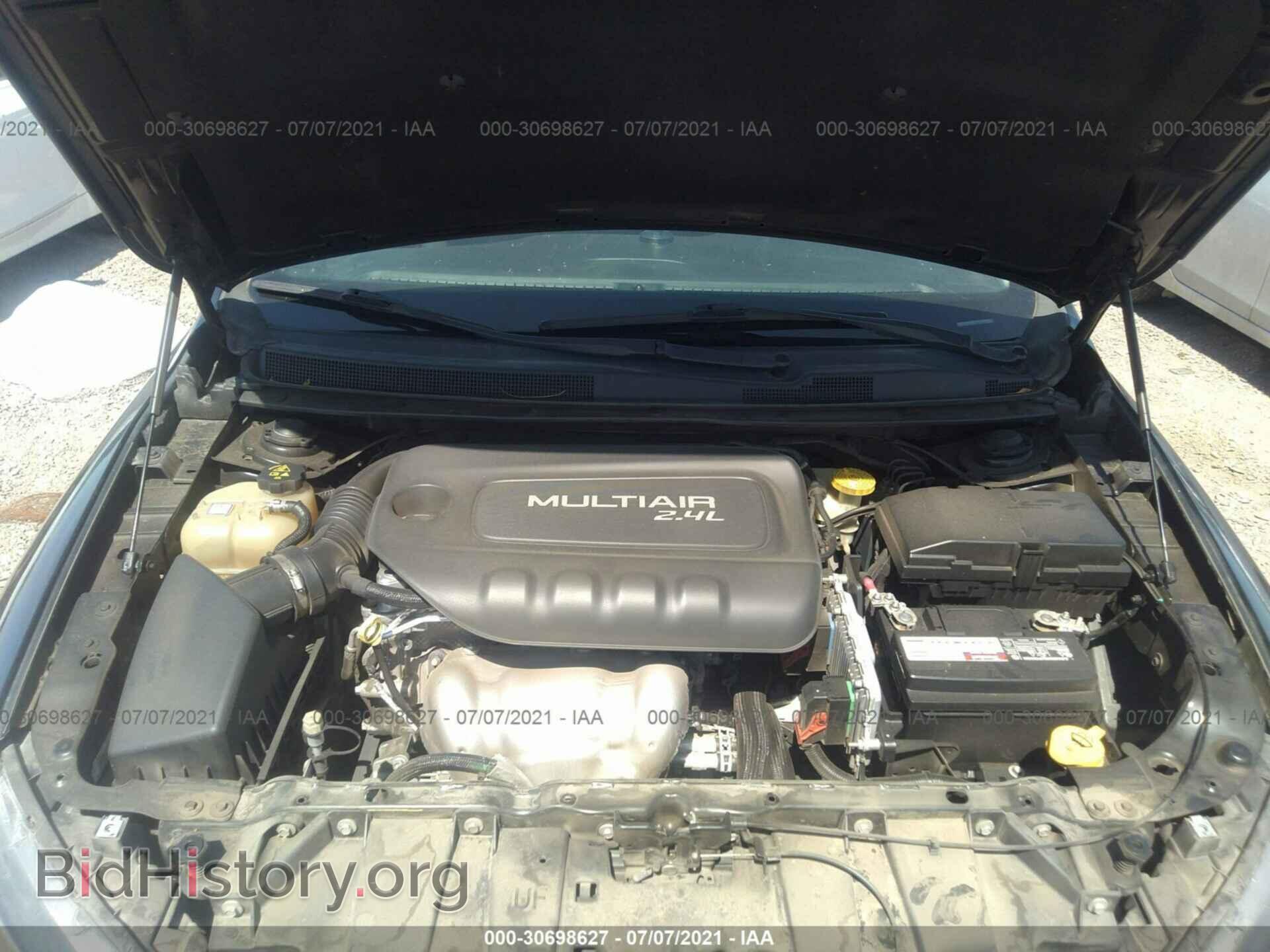 2015 CHRYSLER 200 - VIN: 1C3CCCAB3FN633551 - Фото 10