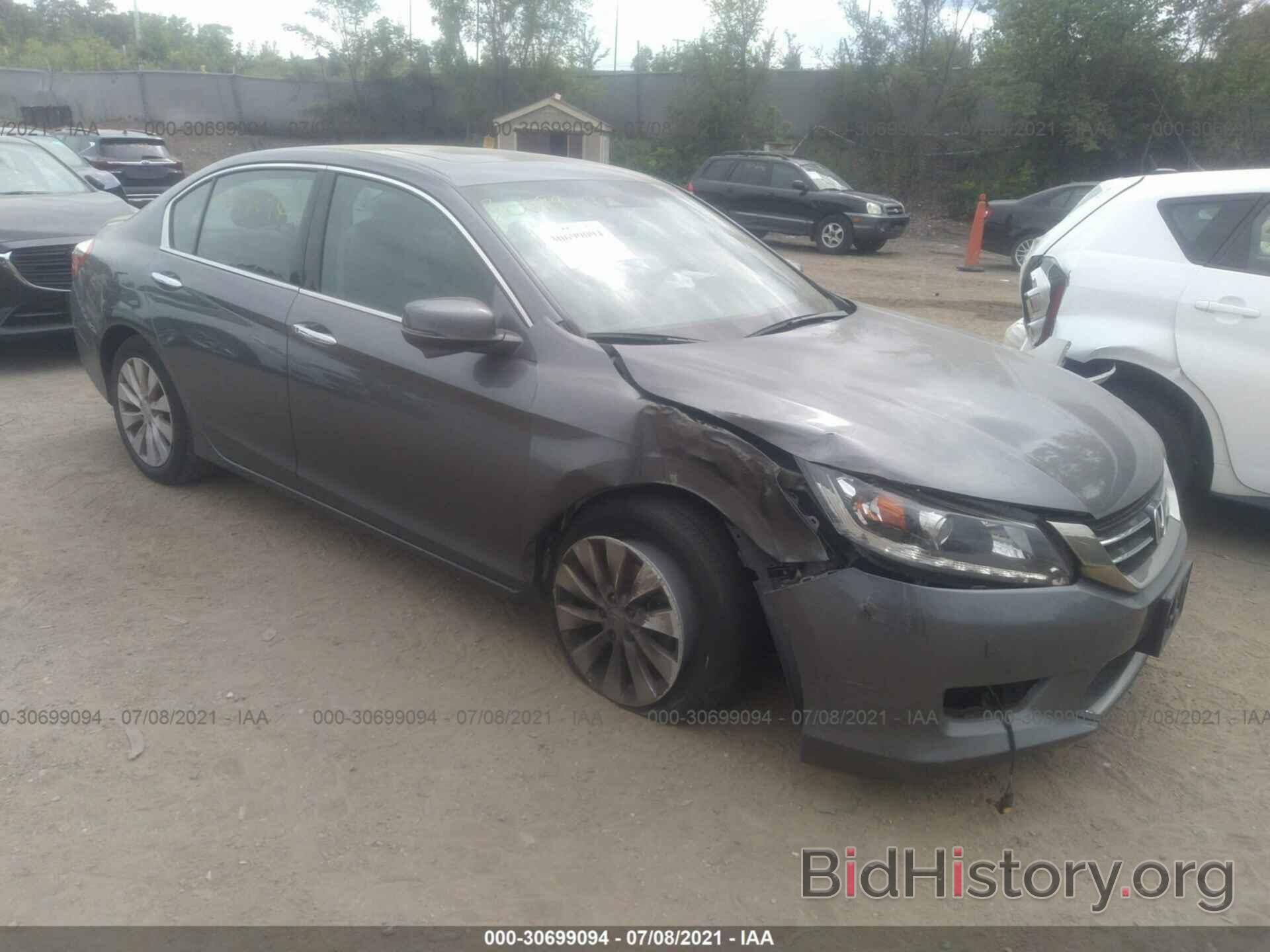 Фотография 1HGCR3F89DA018564 - HONDA ACCORD SDN 2013