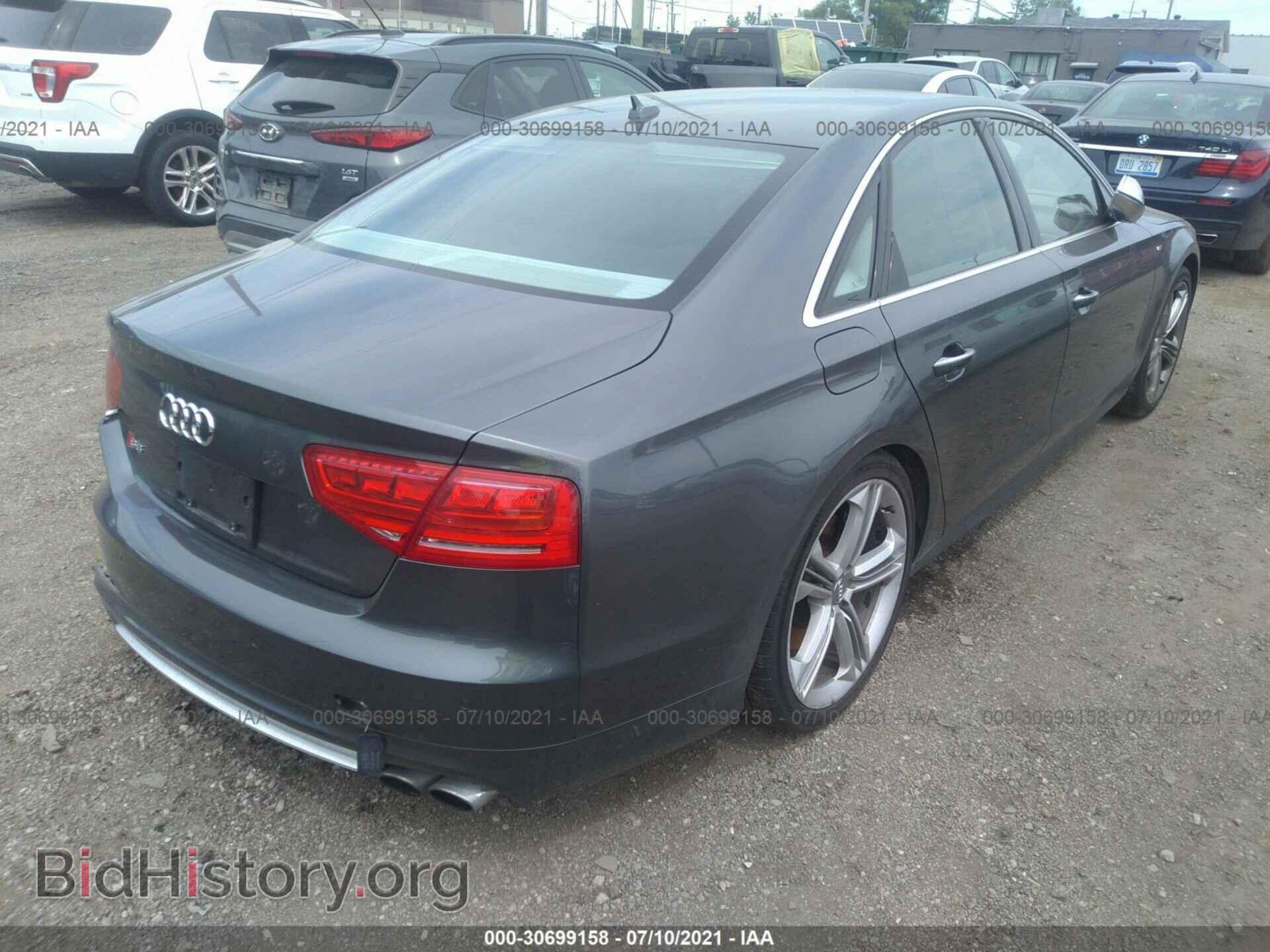 2013 AUDI S8 - VIN: WAUD2AFD6DN009318 - Photo 4
