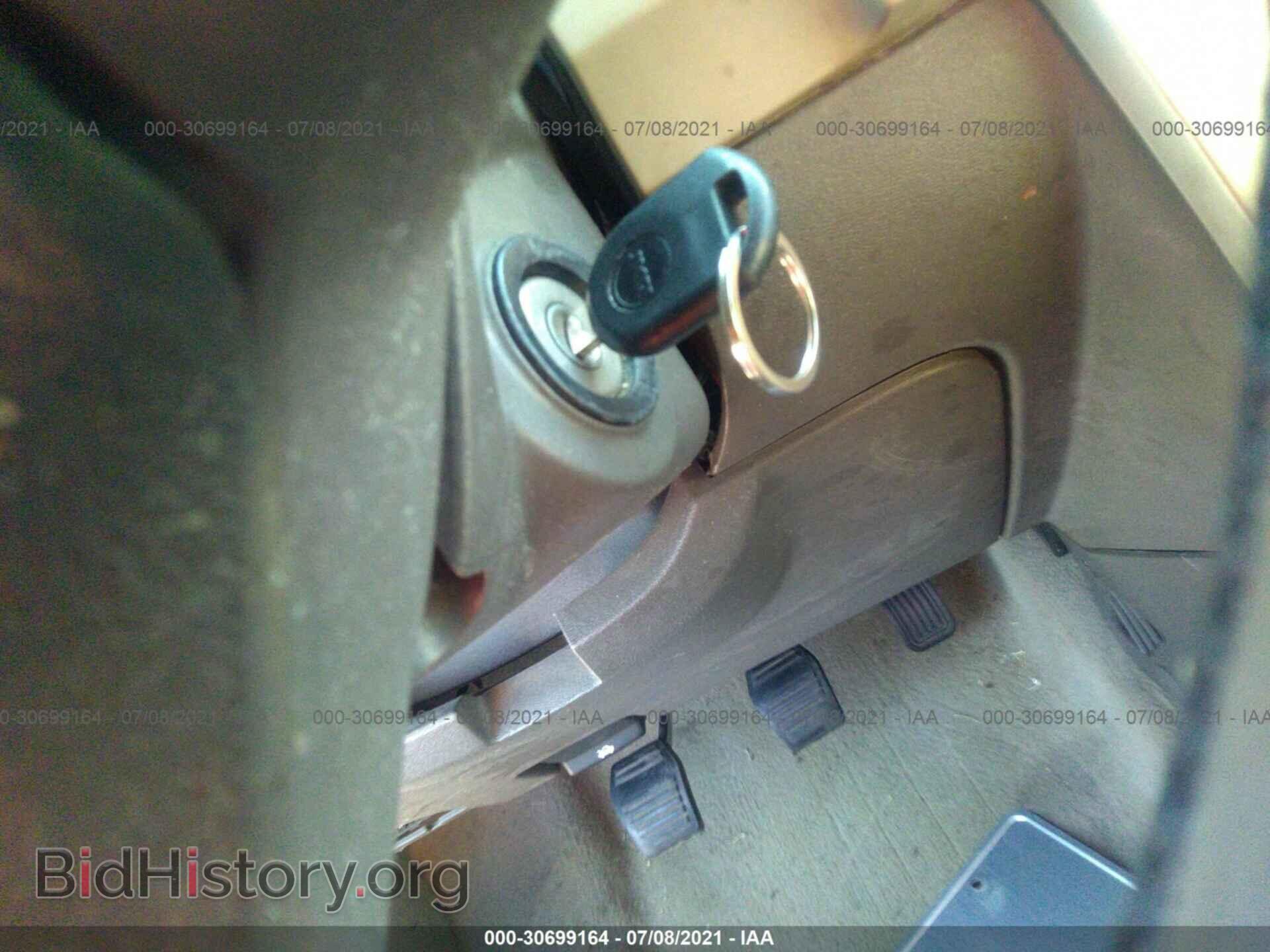 2008 FORD FOCUS - VIN: 1FAHP34N18W135394 - Фото 11