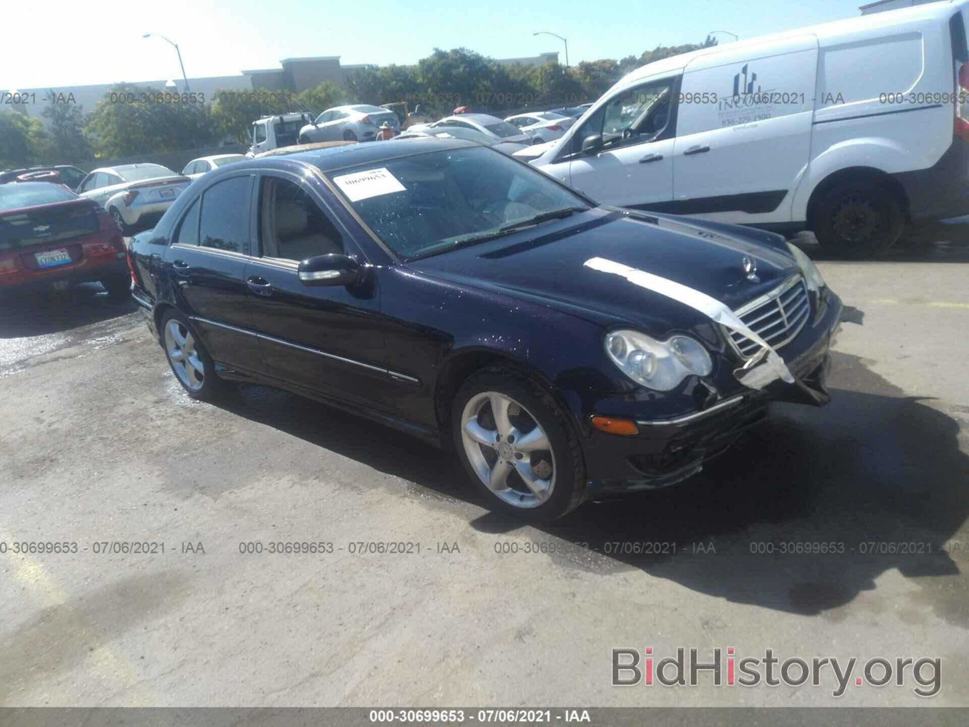 Photo WDBRF52HX6F788912 - MERCEDES-BENZ C-CLASS 2006