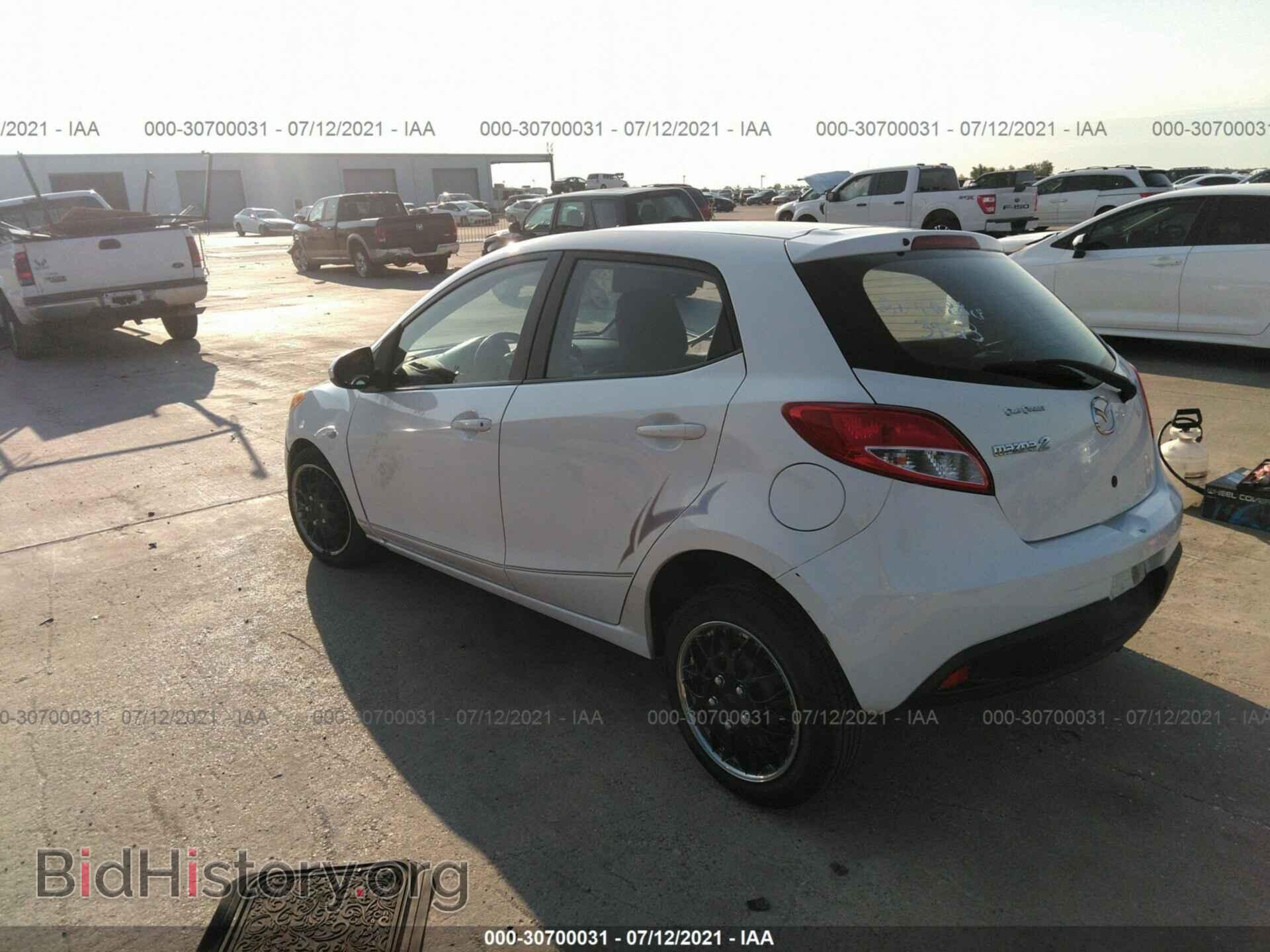 2013 MAZDA MAZDA2 - VIN: JM1DE1KY5D0154799 - Фото 3