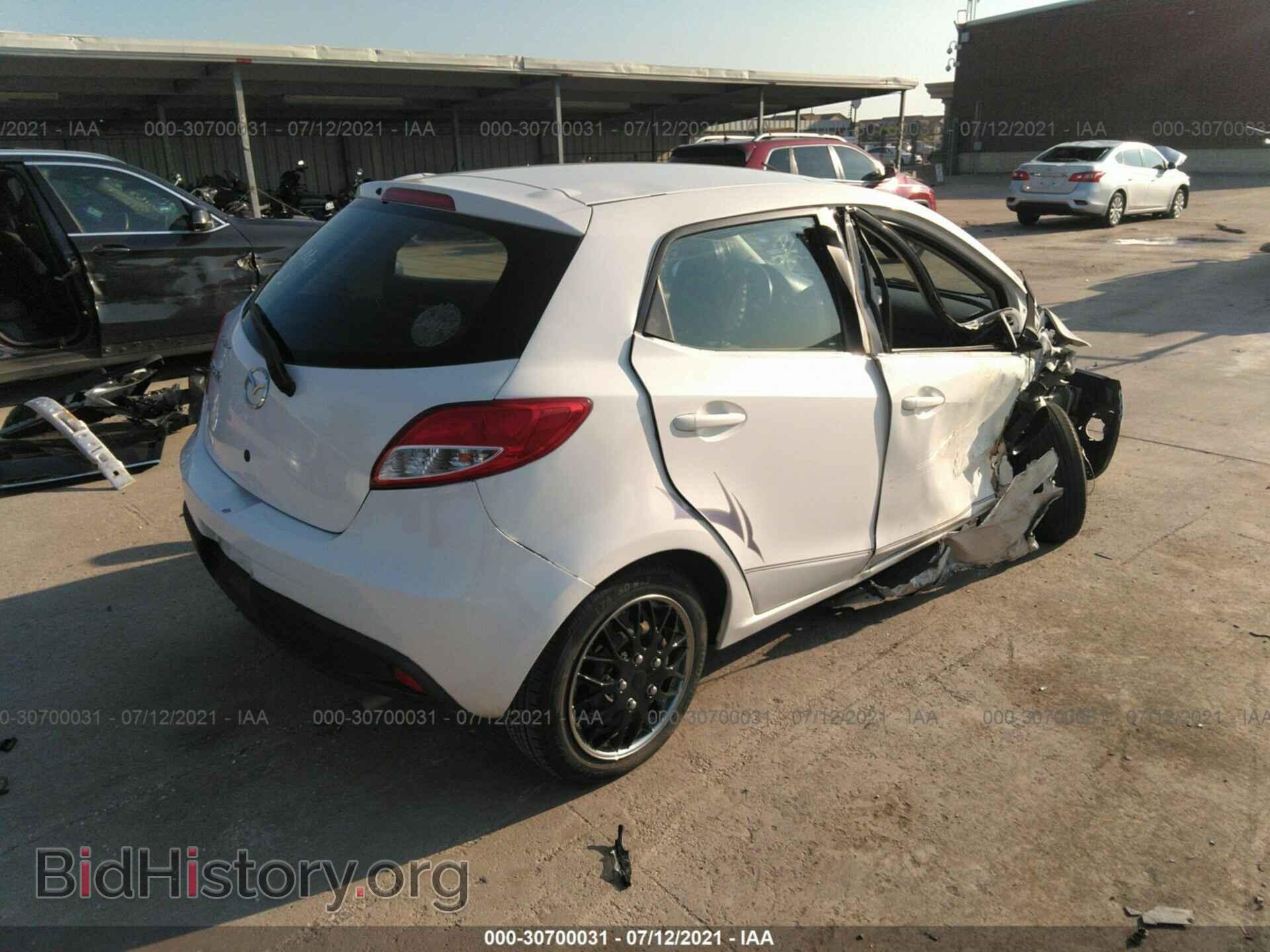 2013 MAZDA MAZDA2 - VIN: JM1DE1KY5D0154799 - Фото 4
