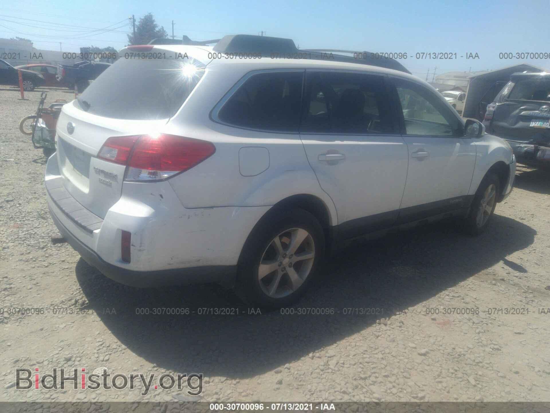 2013 SUBARU OUTBACK - VIN: 4S4BRBLC7D3216444 - Фото 4