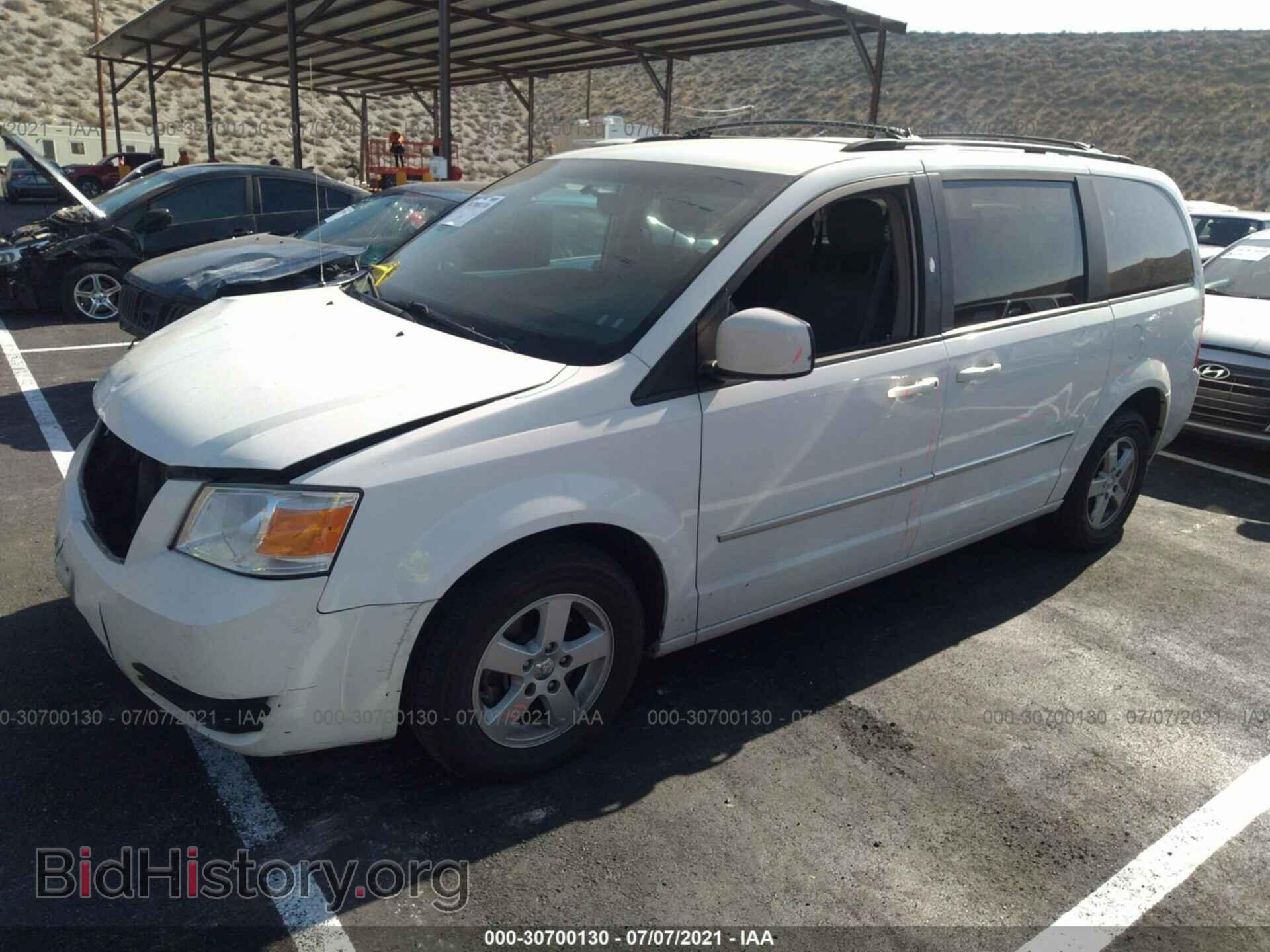 2010 DODGE GRAND CARAVAN - VIN: 2D4RN5DX0AR185335 - Фото 2