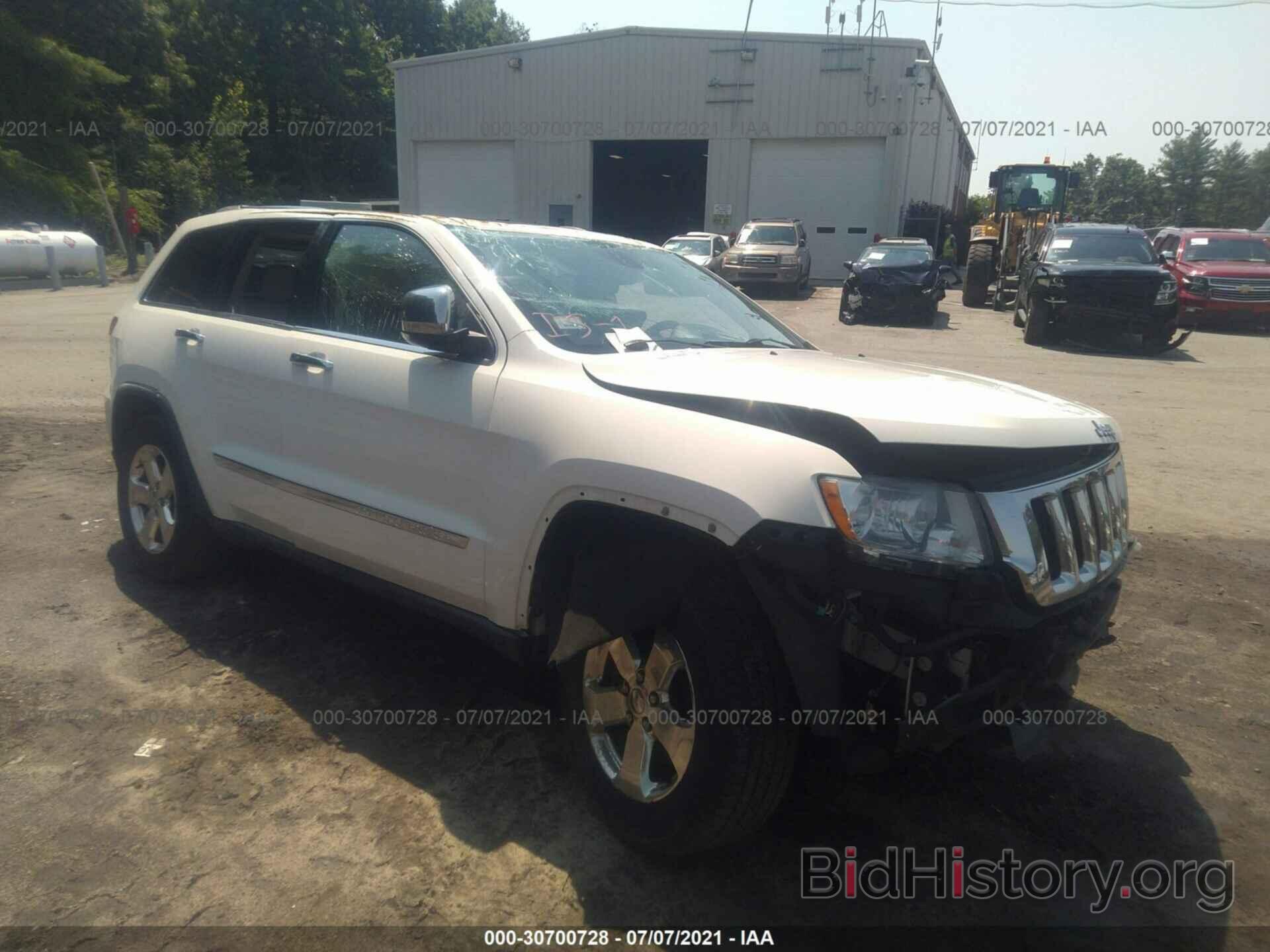 Photo 1J4RR5GG0BC715353 - JEEP GRAND CHEROKEE 2011