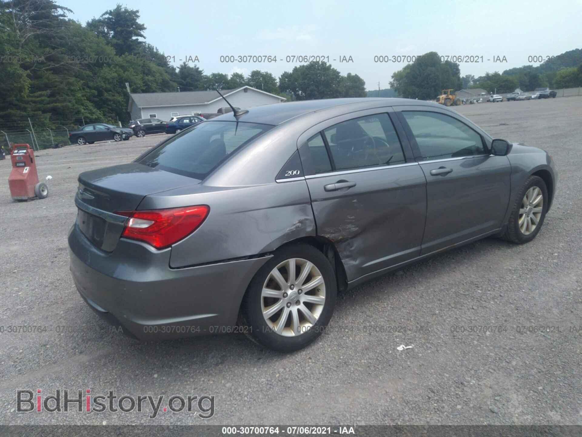 2012 CHRYSLER 200 - VIN: 1C3CCBBB3CN131675 - Фото 4