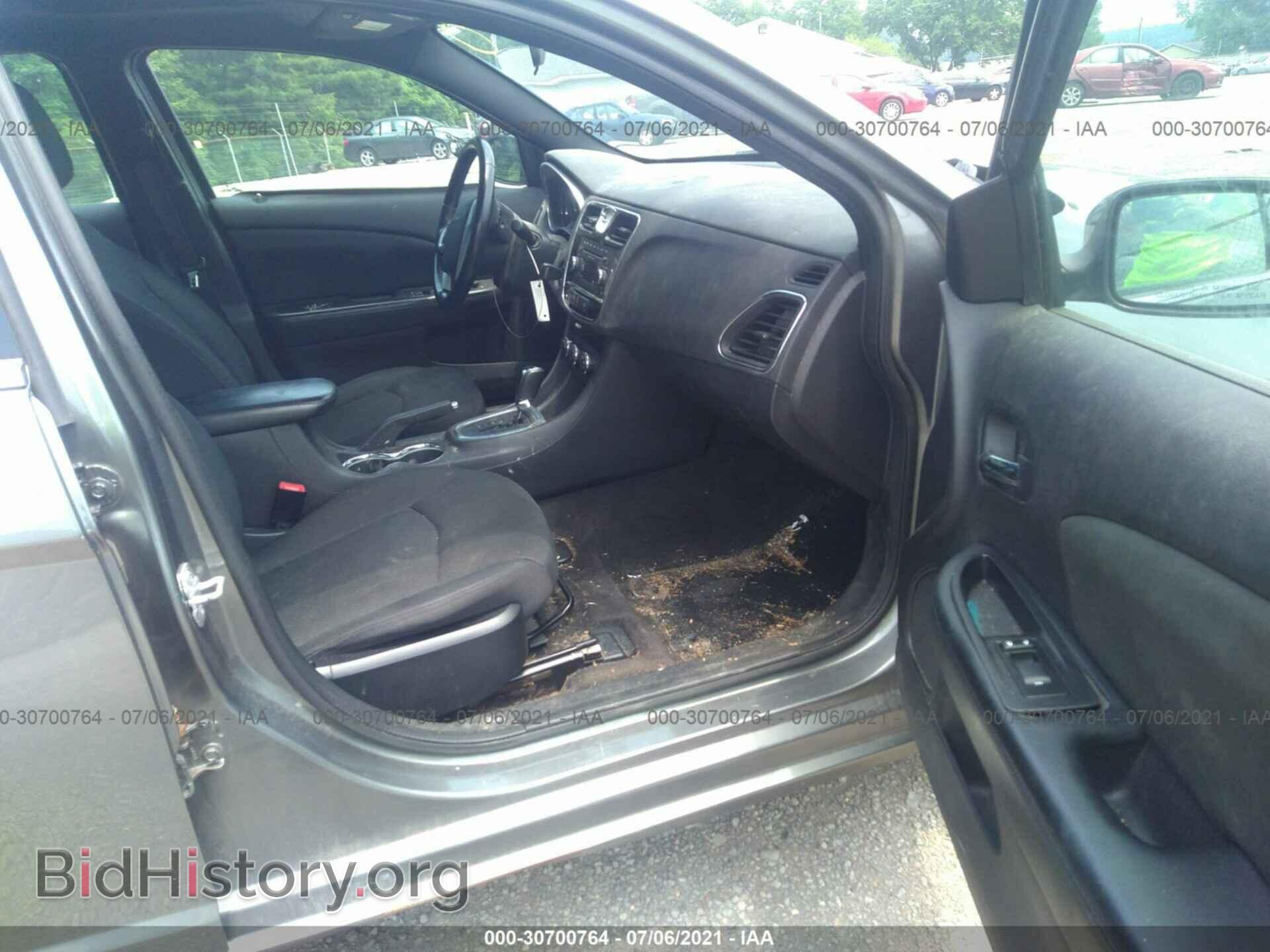 2012 CHRYSLER 200 - VIN: 1C3CCBBB3CN131675 - Фото 5