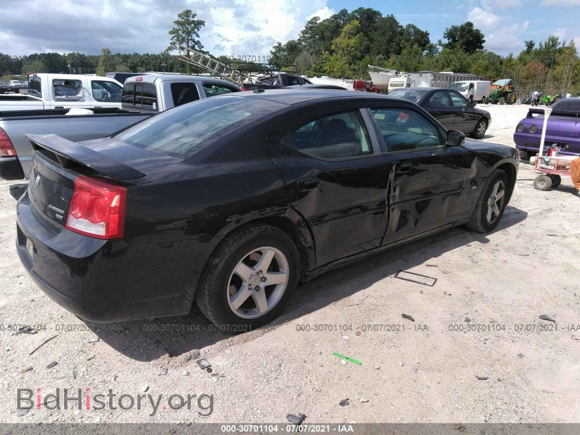 2010 DODGE CHARGER - VIN: 2B3CA3CV8AH310818 - Фото 4