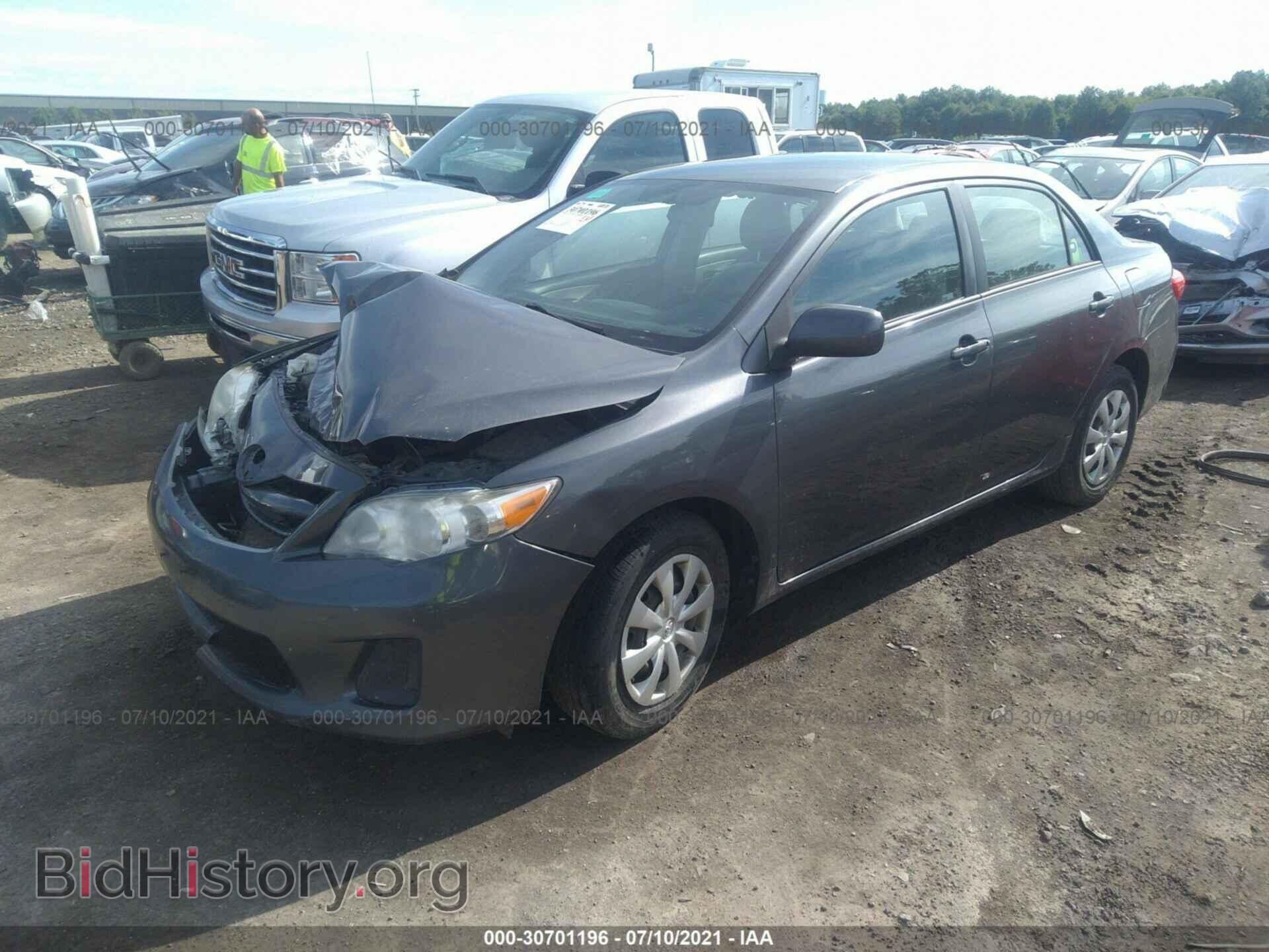 2011 TOYOTA COROLLA - VIN: 2T1BU4EE3BC651561 - Photo 2